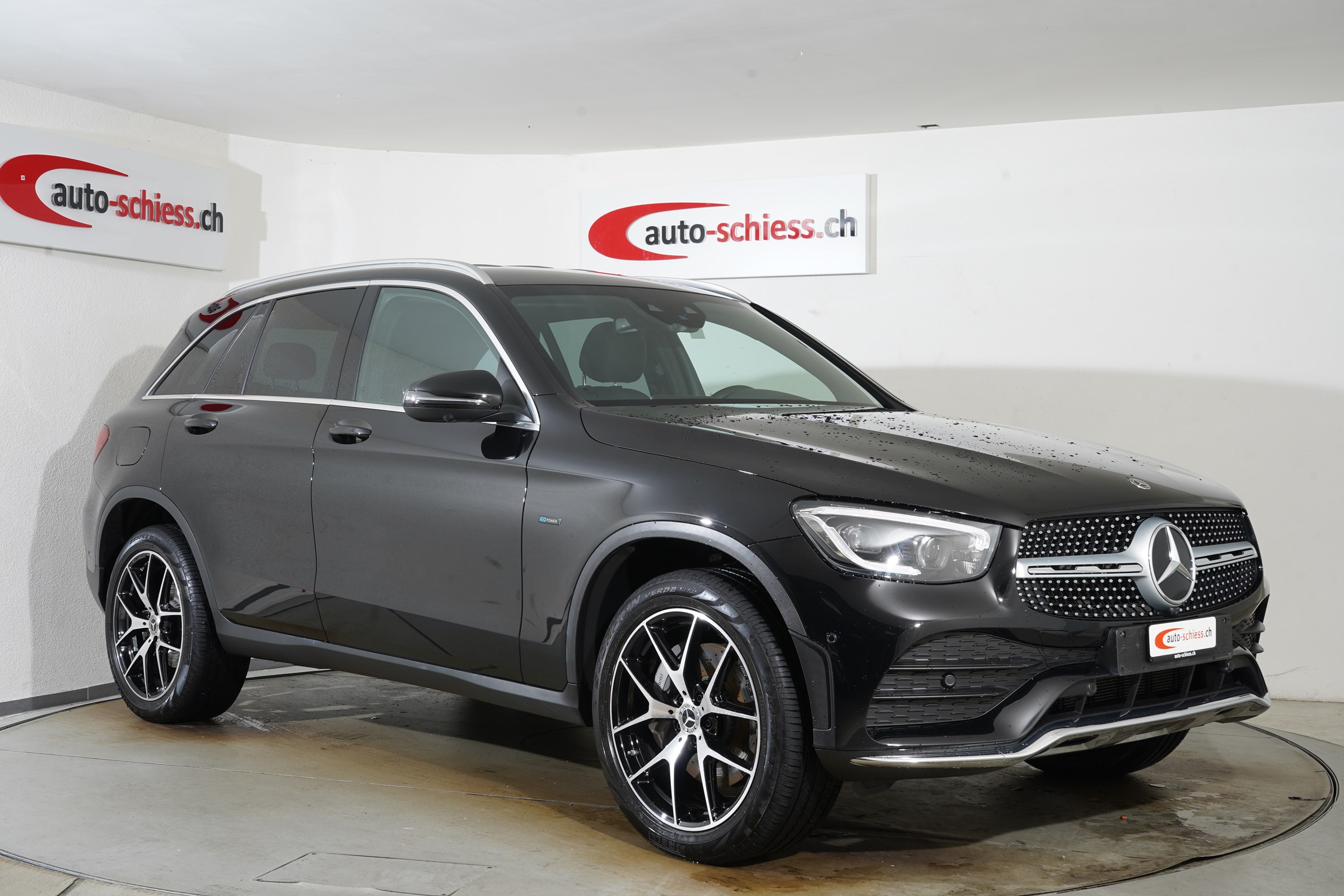 MERCEDES-BENZ GLC 300 e AMG Line 4Matic 9G-Tronic