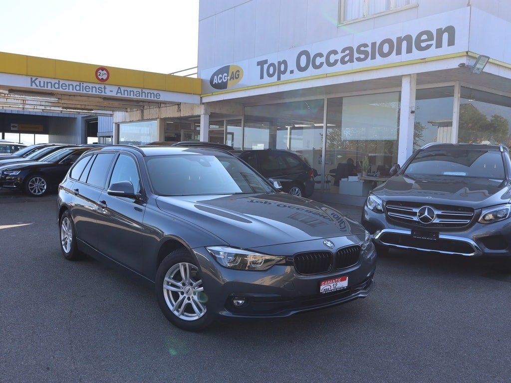 BMW 320d xDrive Touring Steptronic ** Voll-Leder Ausstattung * G.Navi mit RF-kamera ** Ab MFK & Service*