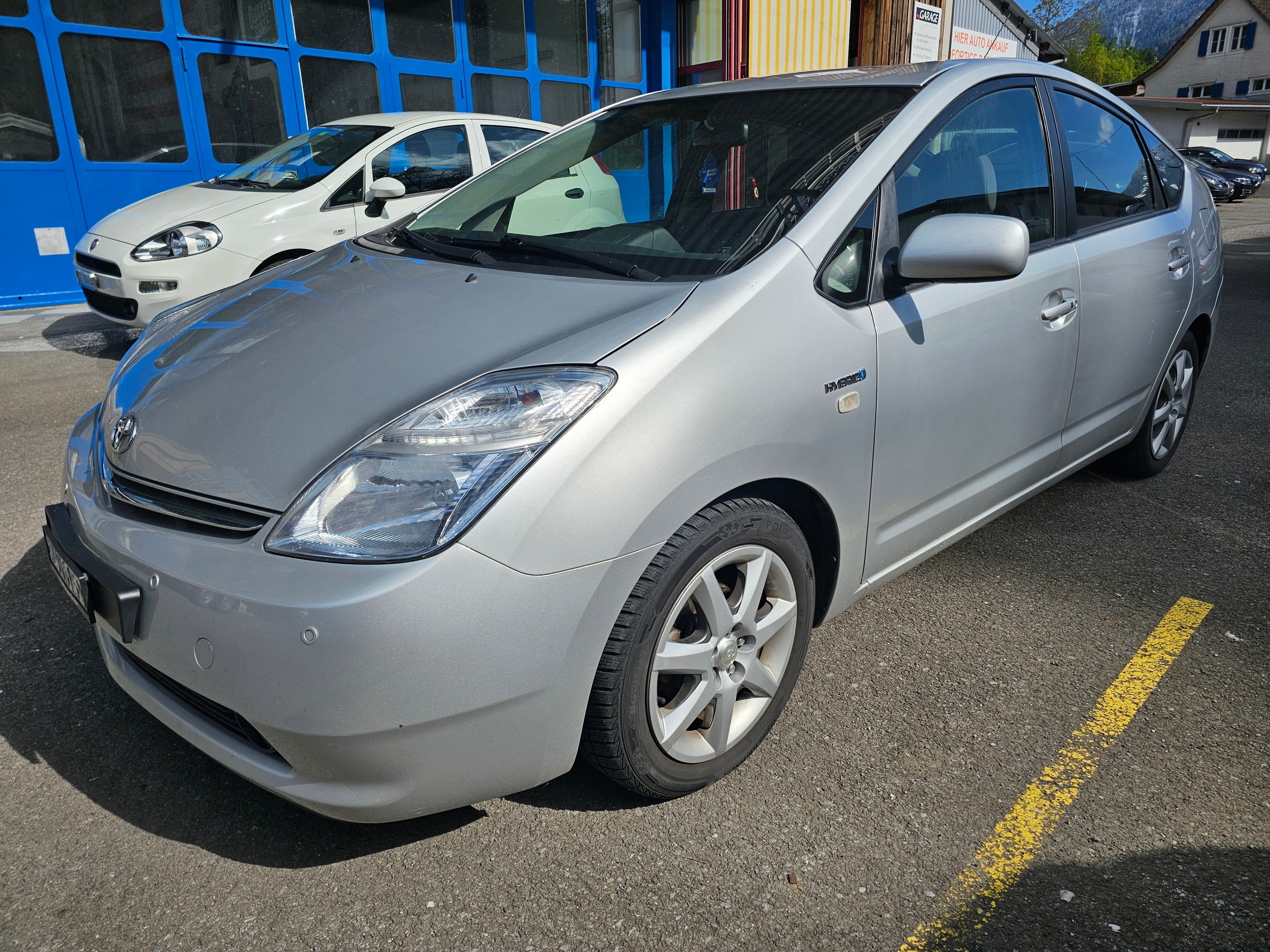 TOYOTA Prius 1.5 16V Hybrid