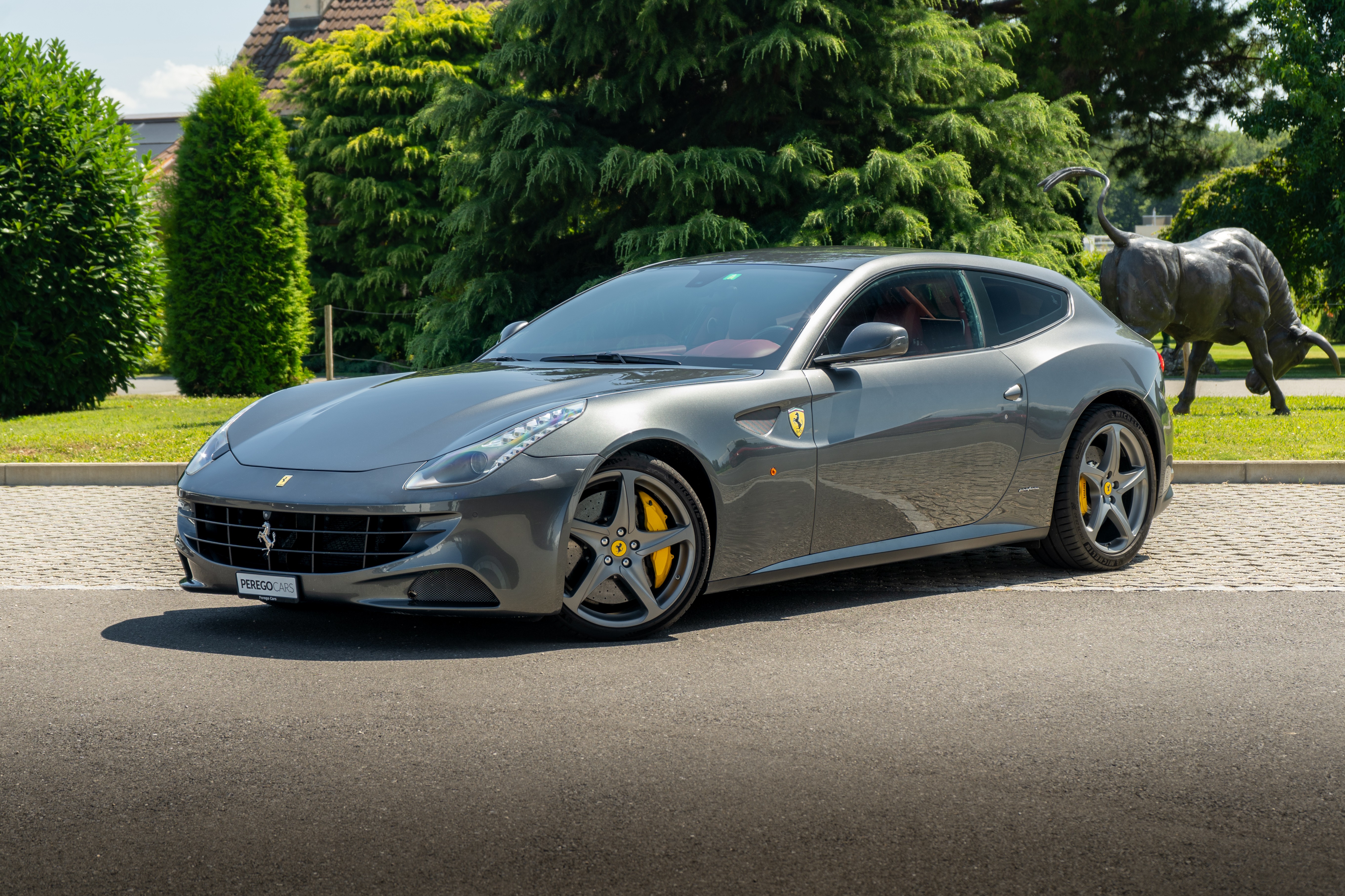 FERRARI FF