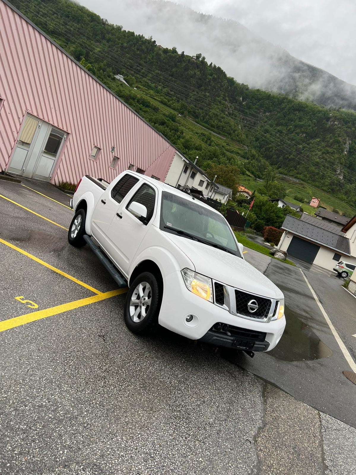 NISSAN Navara Double Cab LE 2.5 dCi 4WD Automat