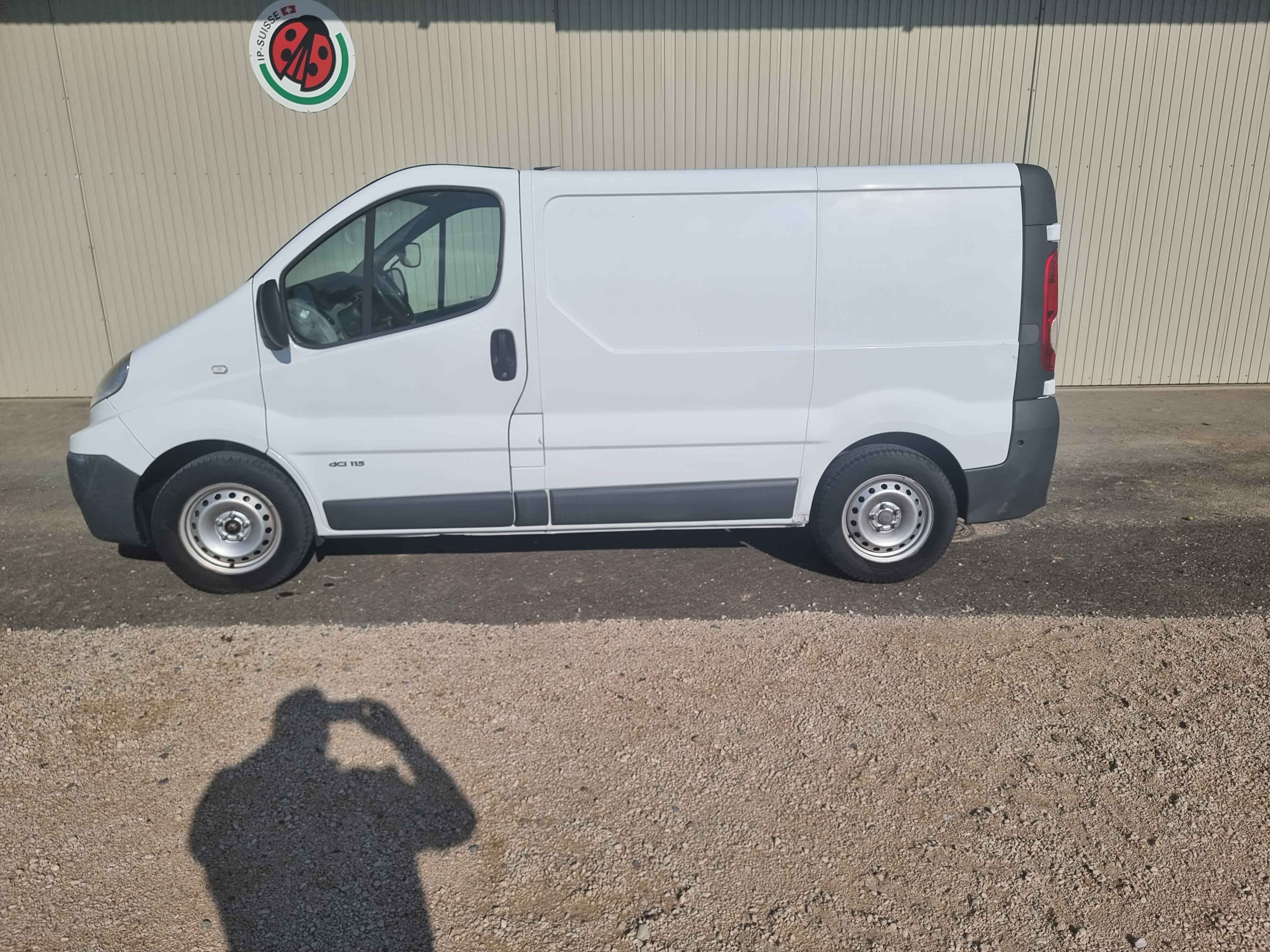 RENAULT TRAFIC