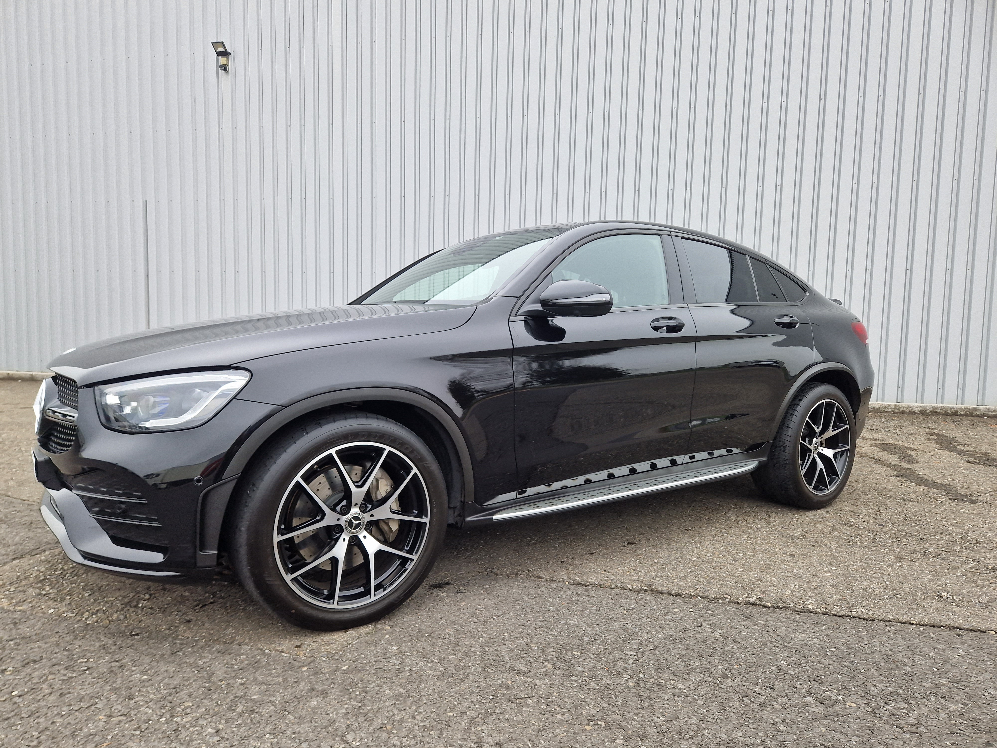 MERCEDES-BENZ GLC Coupé 300 AMG Line 4Matic 9G-Tronic