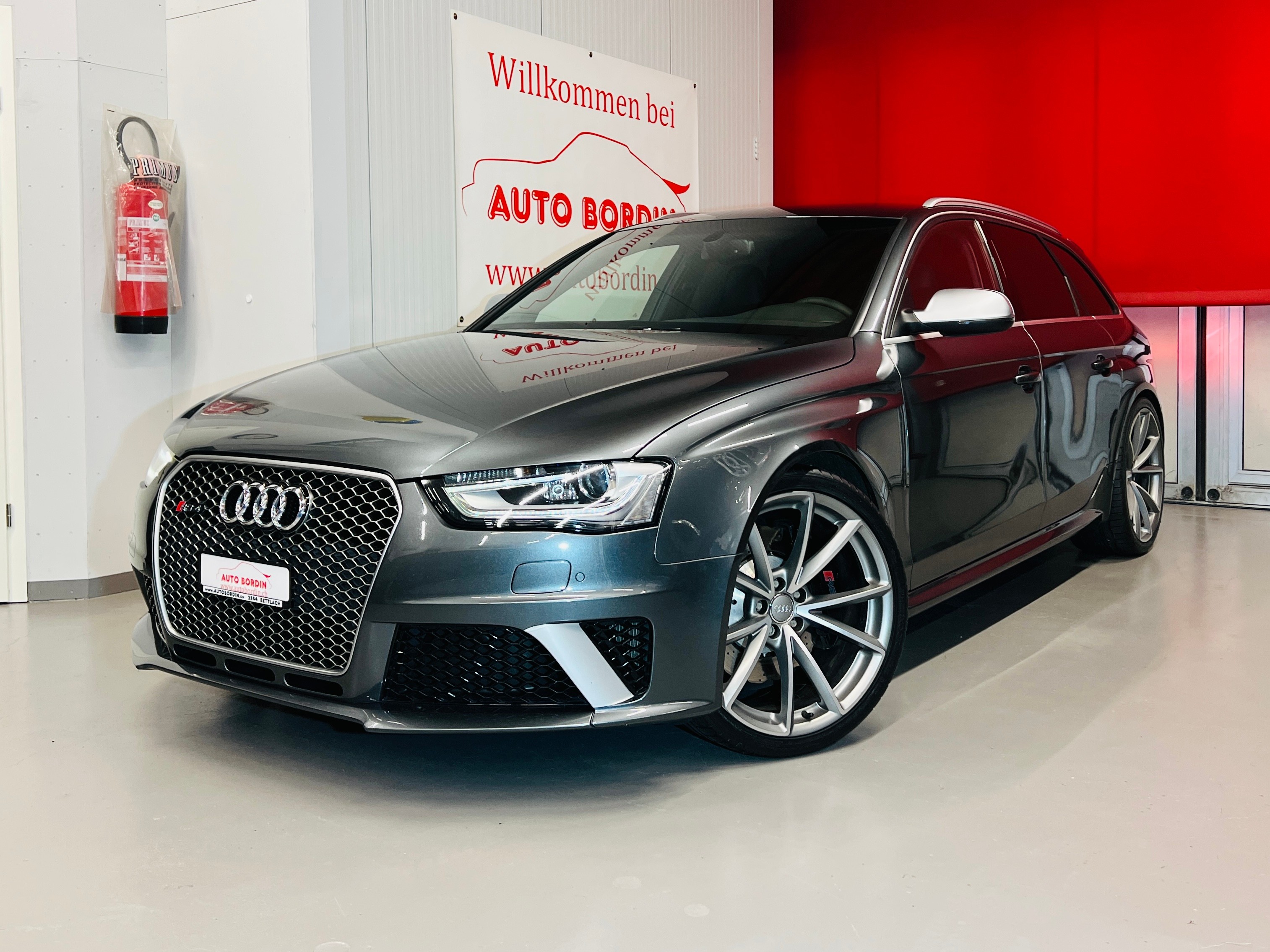 AUDI RS4 Avant 4.2 FSI V8 quattro S-tronic „daytonagrau perleffekt“ & Carbon