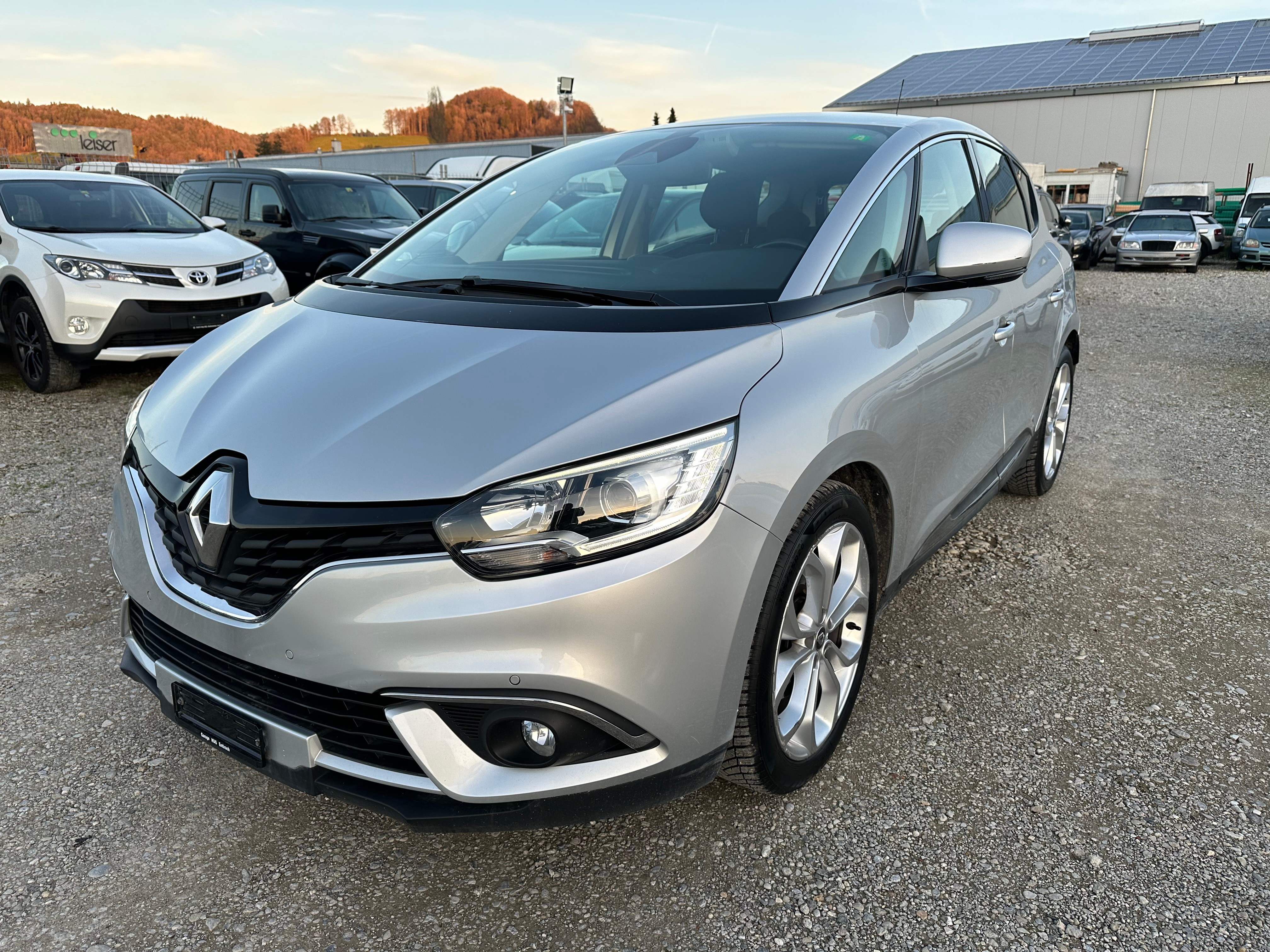 RENAULT Scénic 1.5 dCi Zen EDC