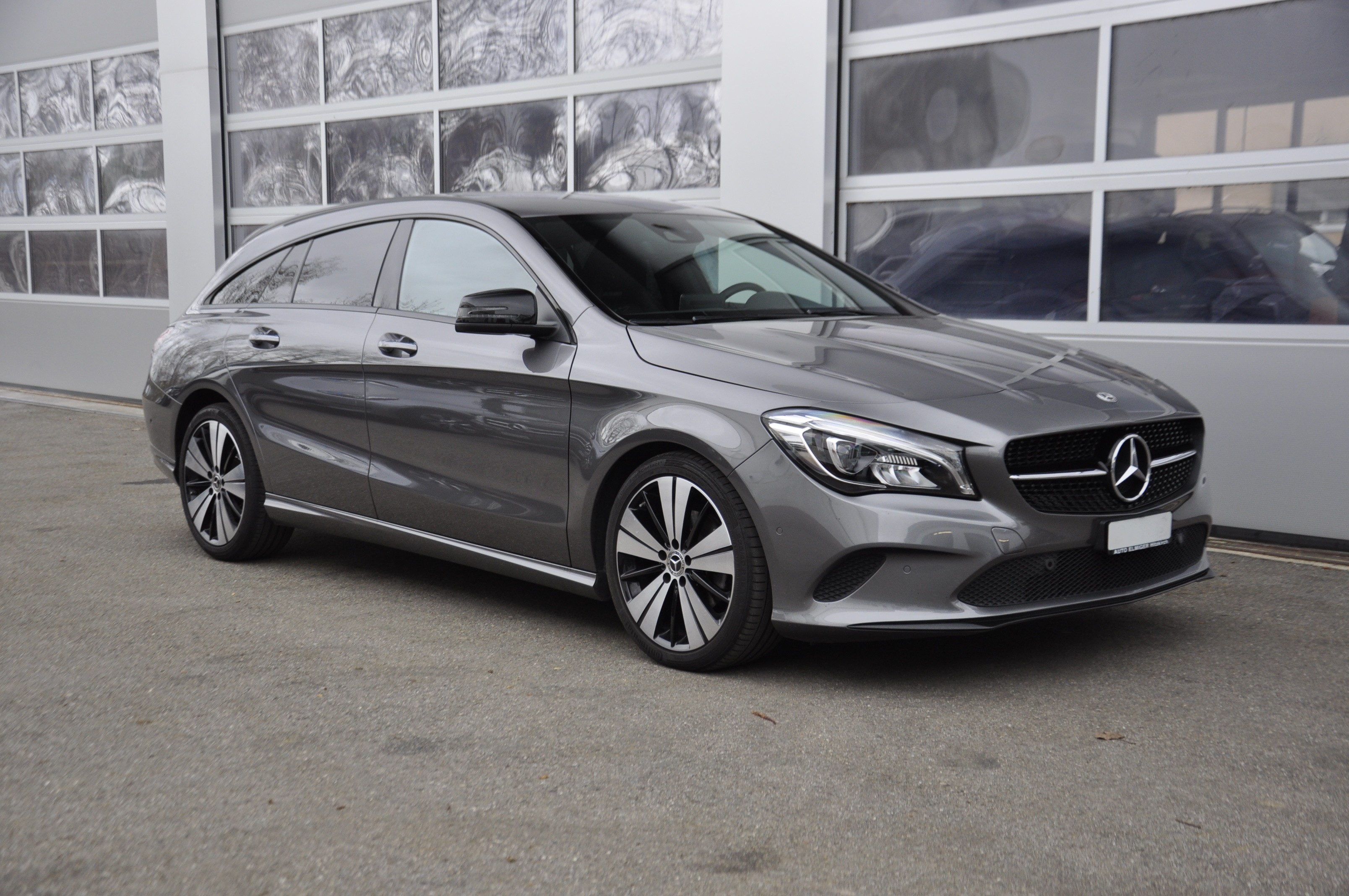 MERCEDES-BENZ CLA Shooting Brake 200 d Night Star 7G-DCT