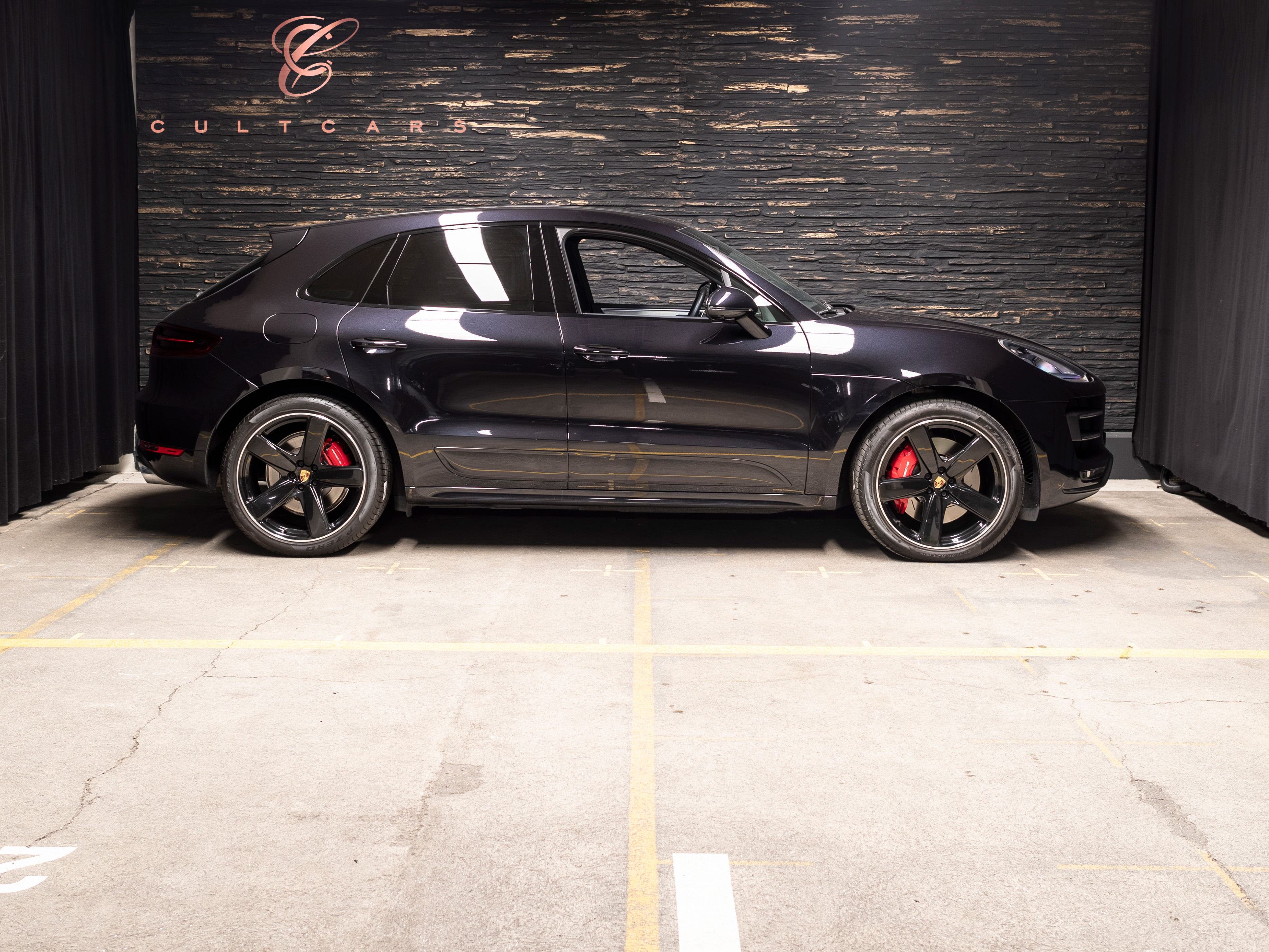 PORSCHE Macan Turbo Performance PDK