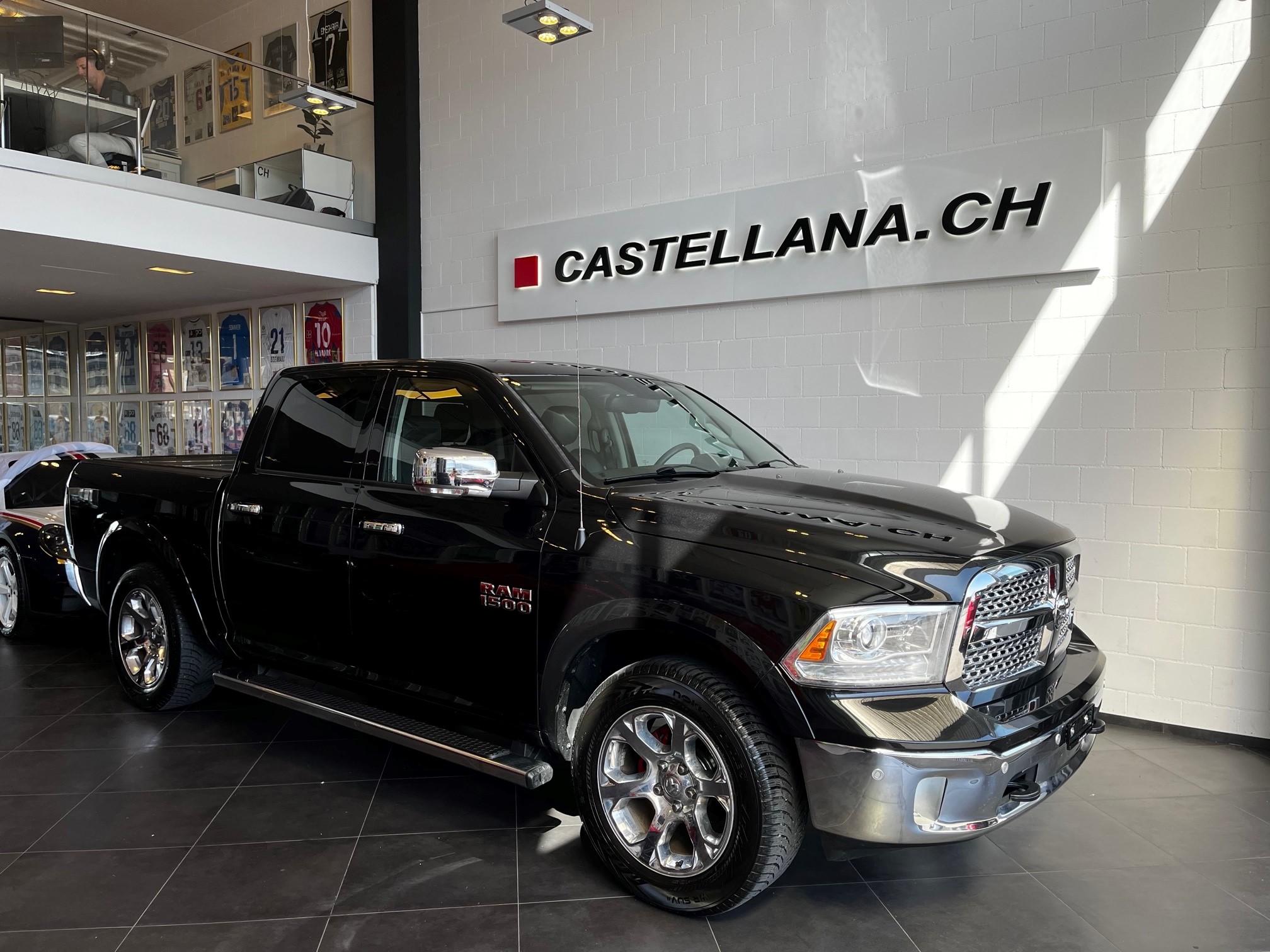 DODGE RAM 1500 Laramie