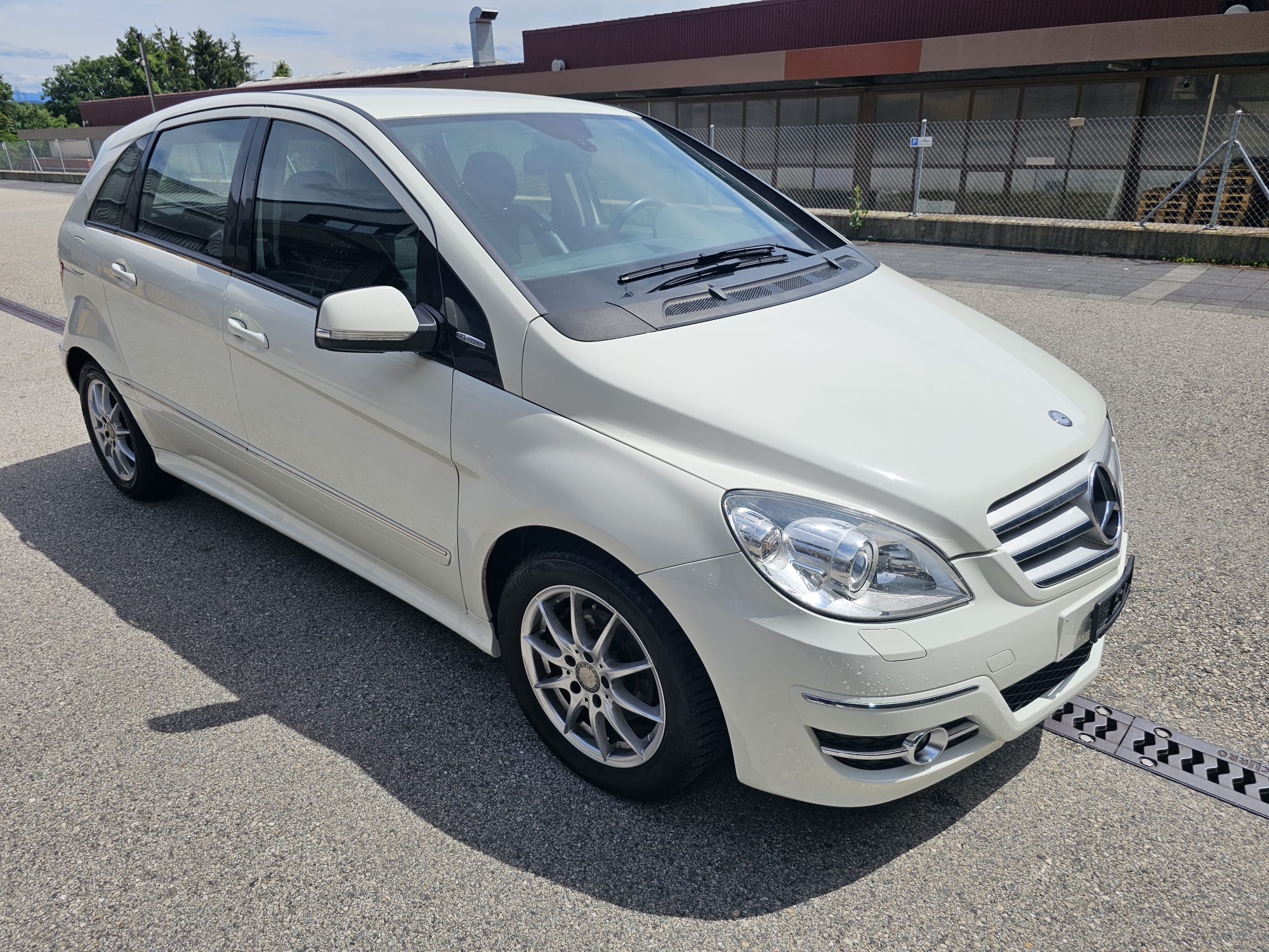 MERCEDES-BENZ B 170