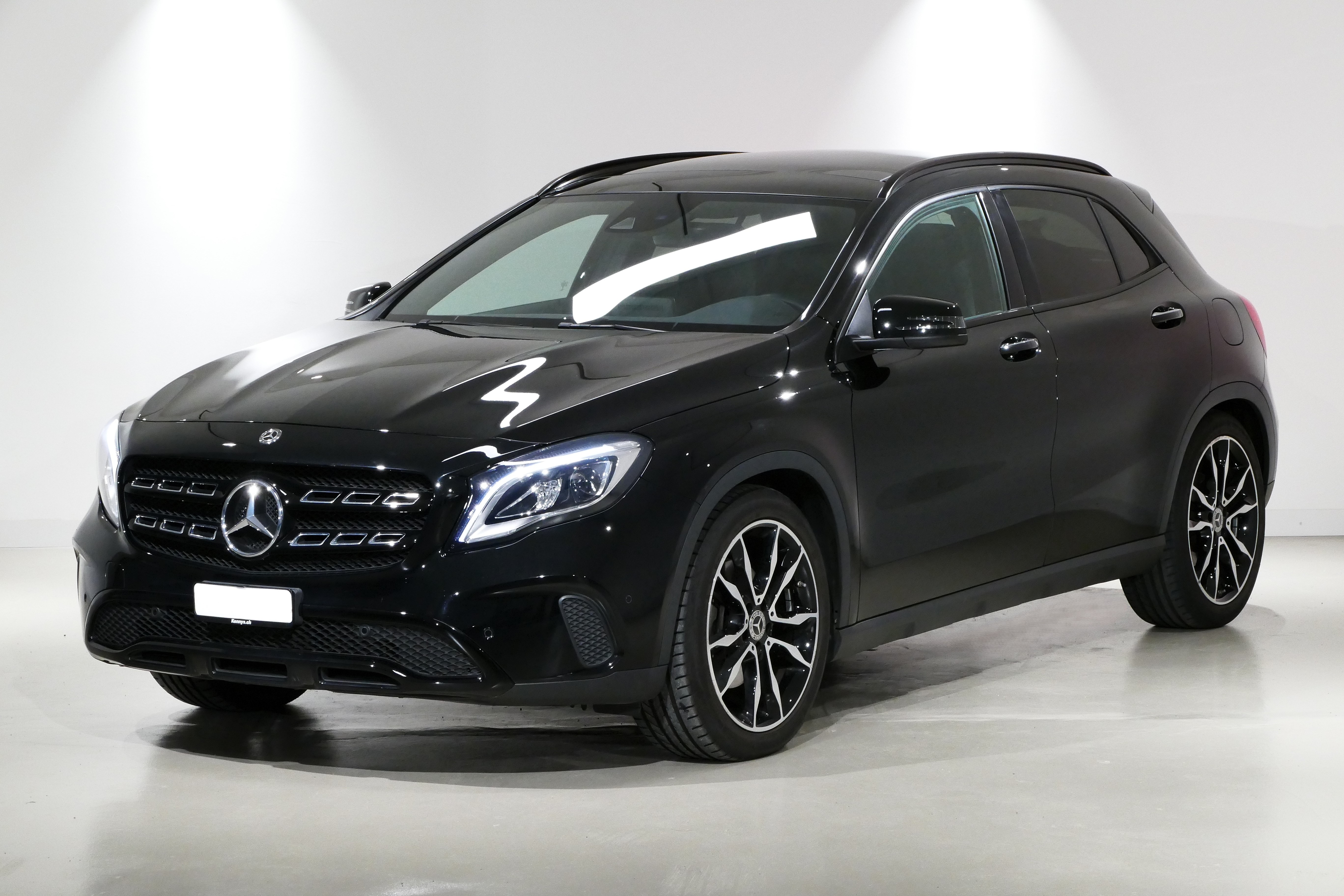 MERCEDES-BENZ GLA 250 Urban 4Matic 7G-DCT