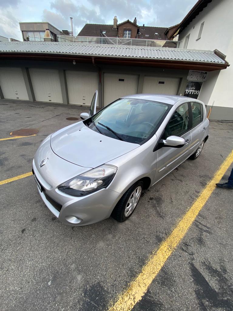 RENAULT Clio 1.6 16V Exception Automatic