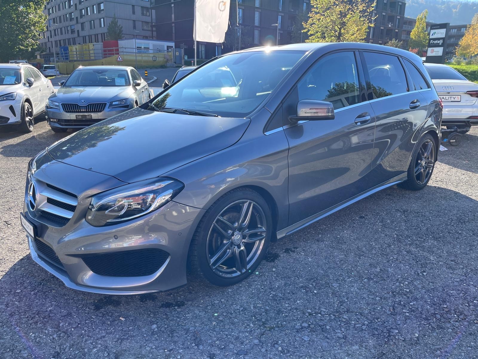 MERCEDES-BENZ B 180 AMG Line 7G-DCT