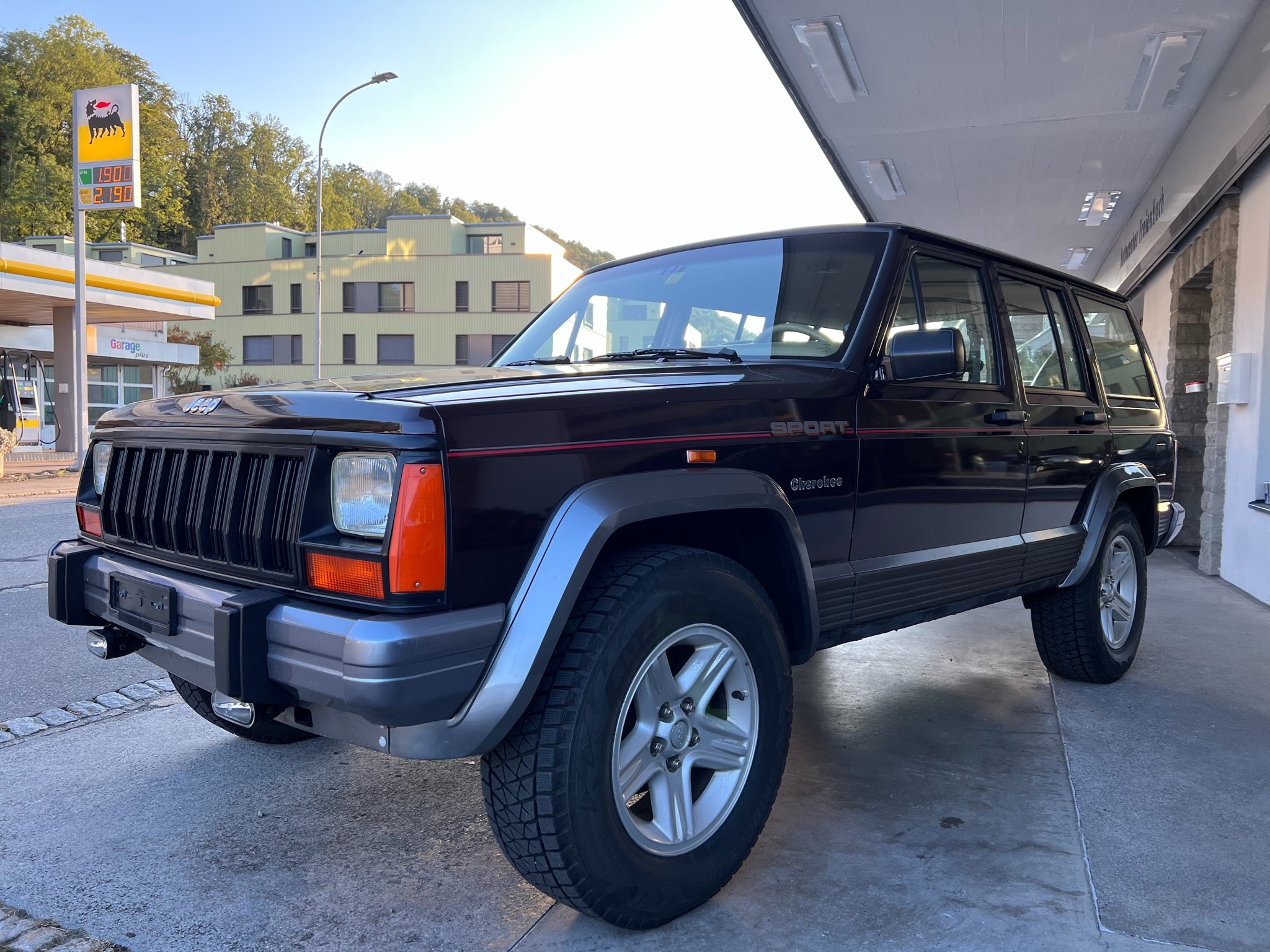 JEEP CHEROKEE