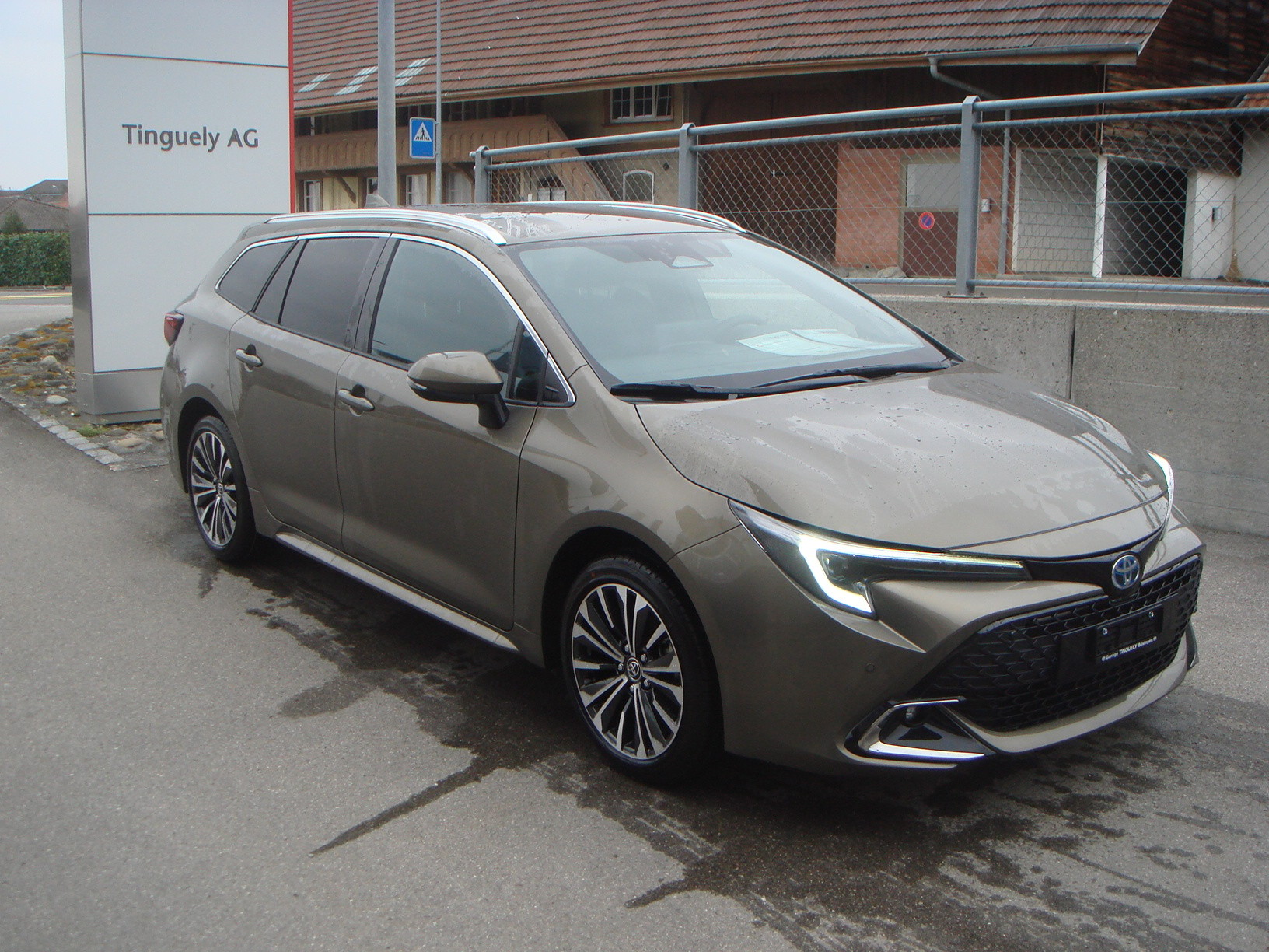 TOYOTA Corolla Touring Sports 2.0 HSD Trend e-CVT