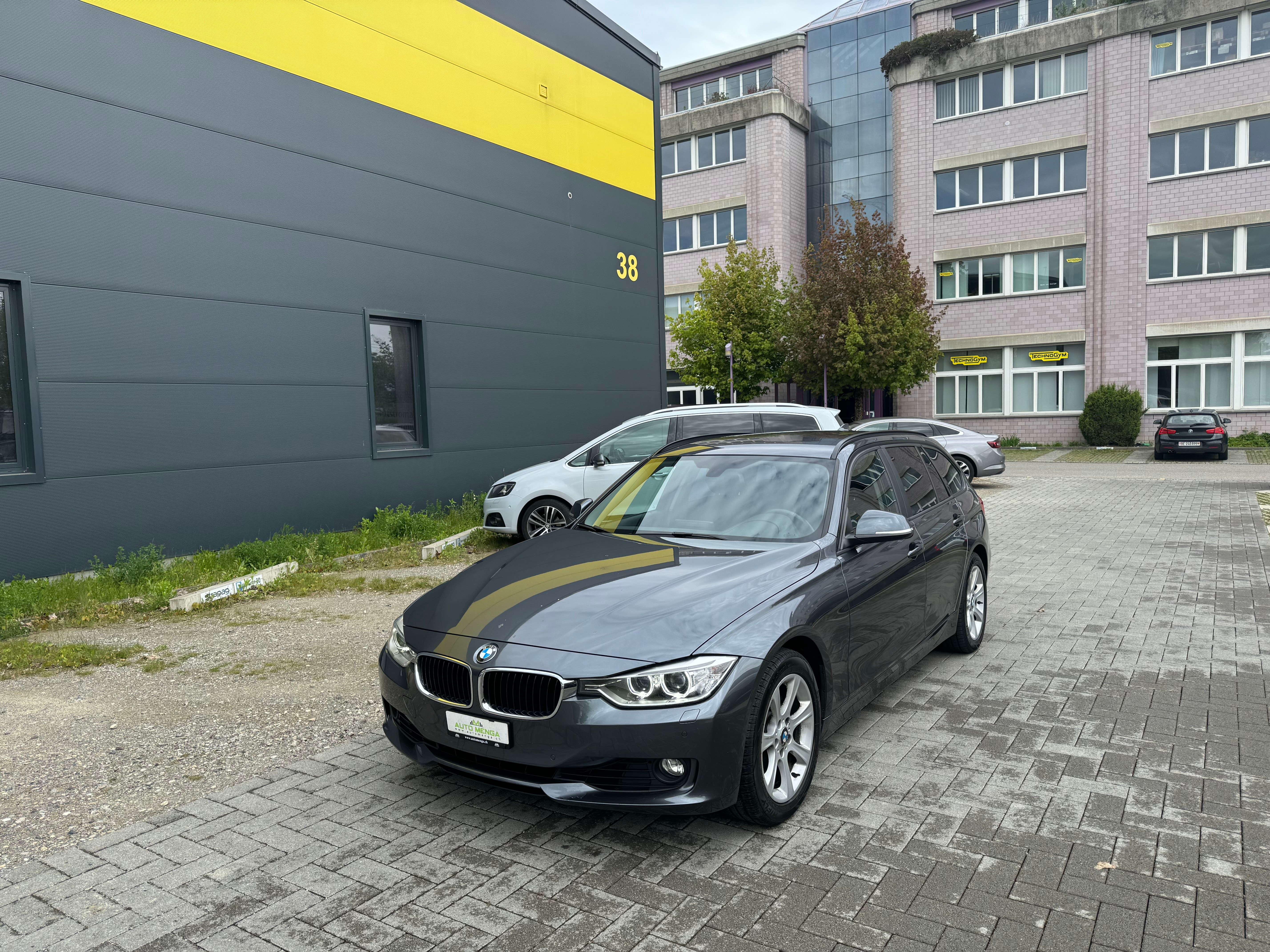 BMW 320i Touring Steptronic