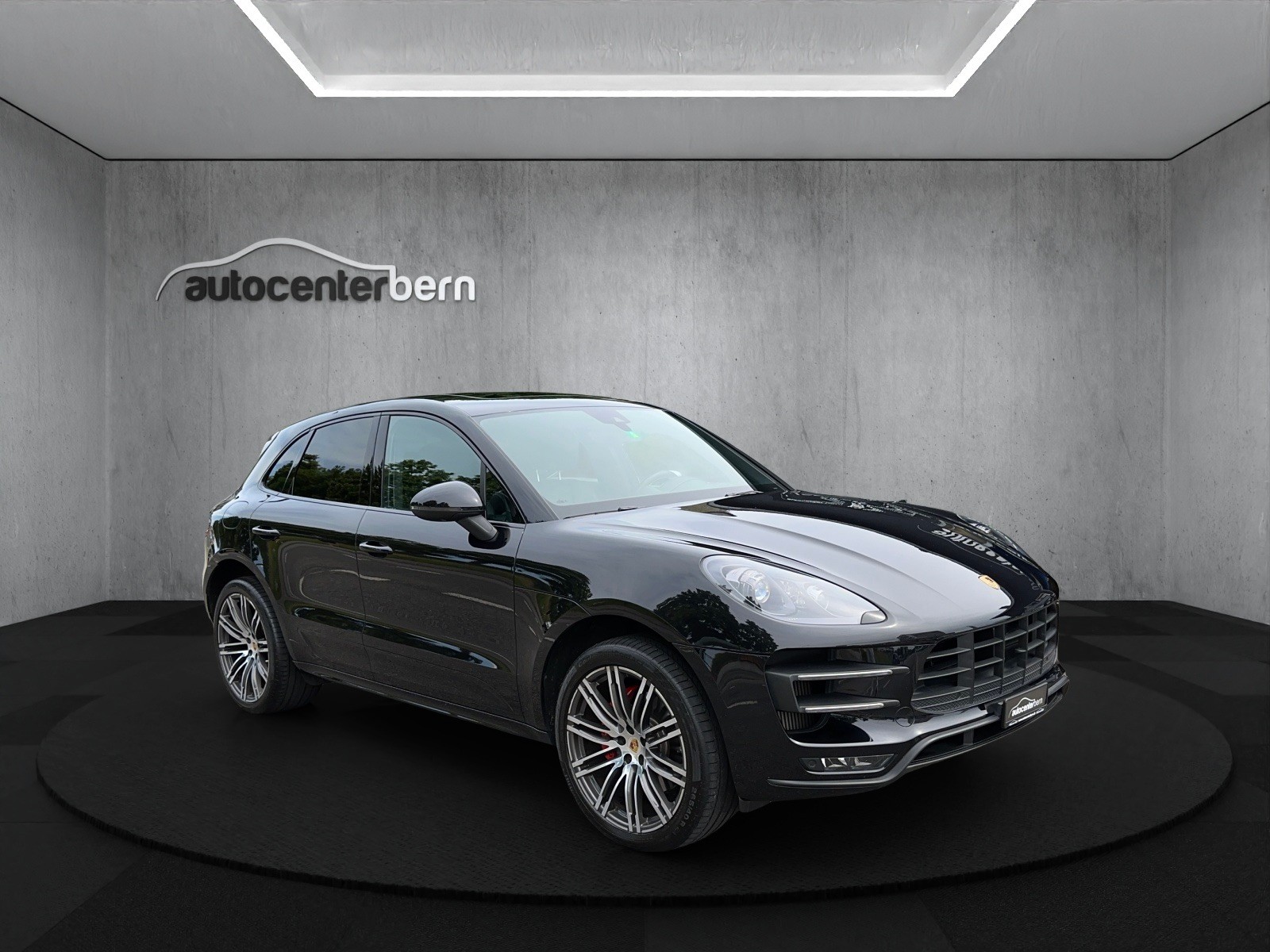 PORSCHE Macan Turbo PDK