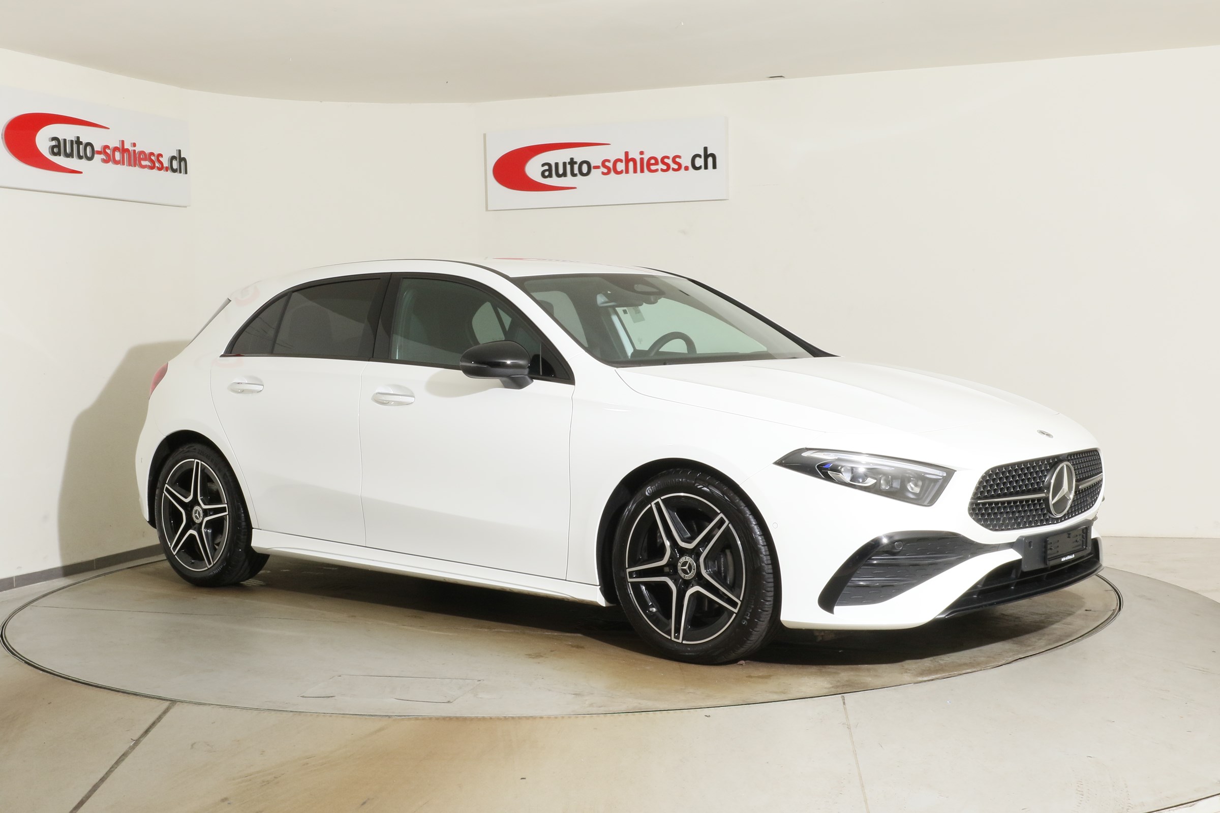 MERCEDES-BENZ A 180 AMG Line 7G-DCT Night