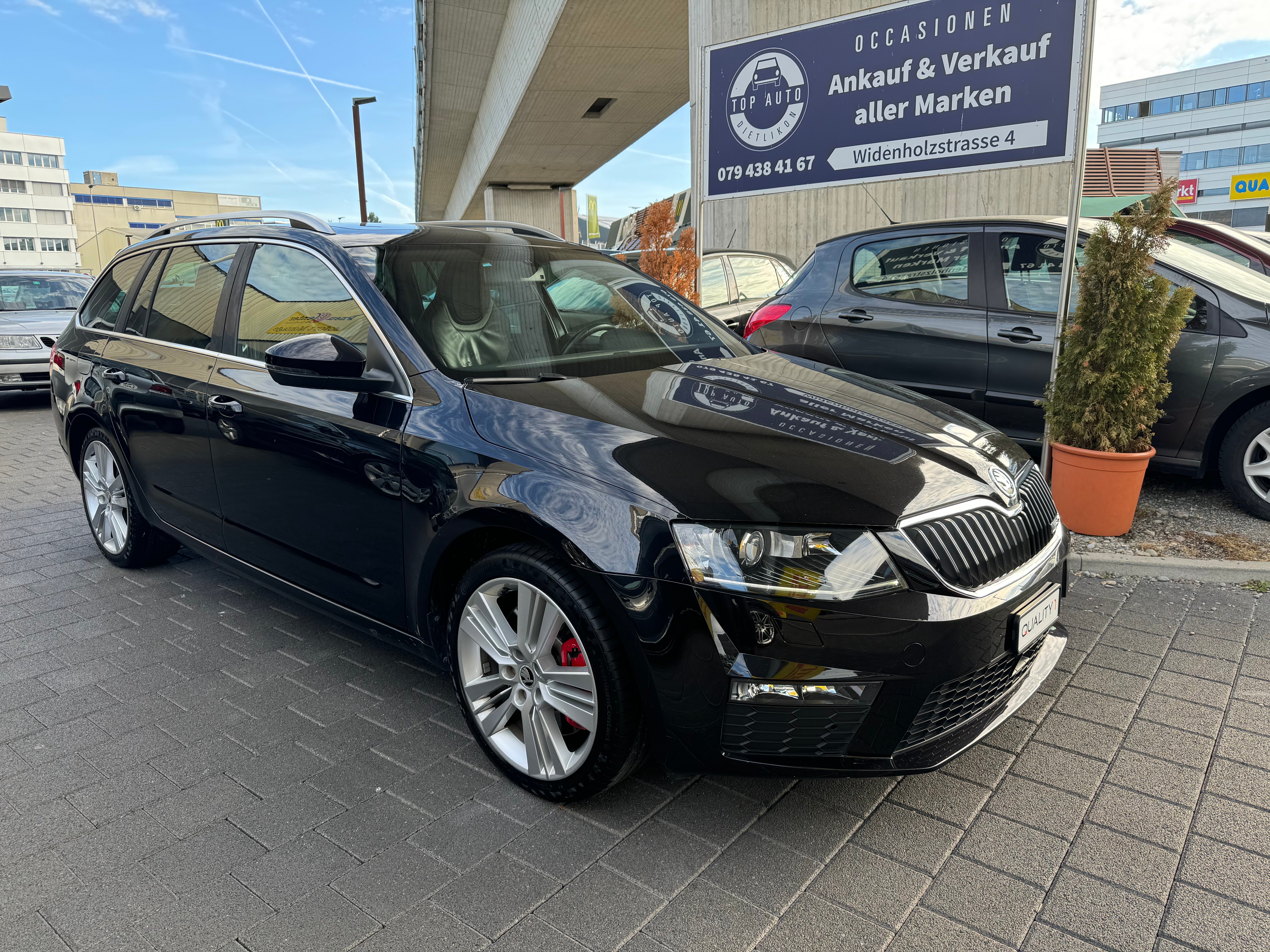 SKODA Octavia Combi 2.0 TSI RS DSG