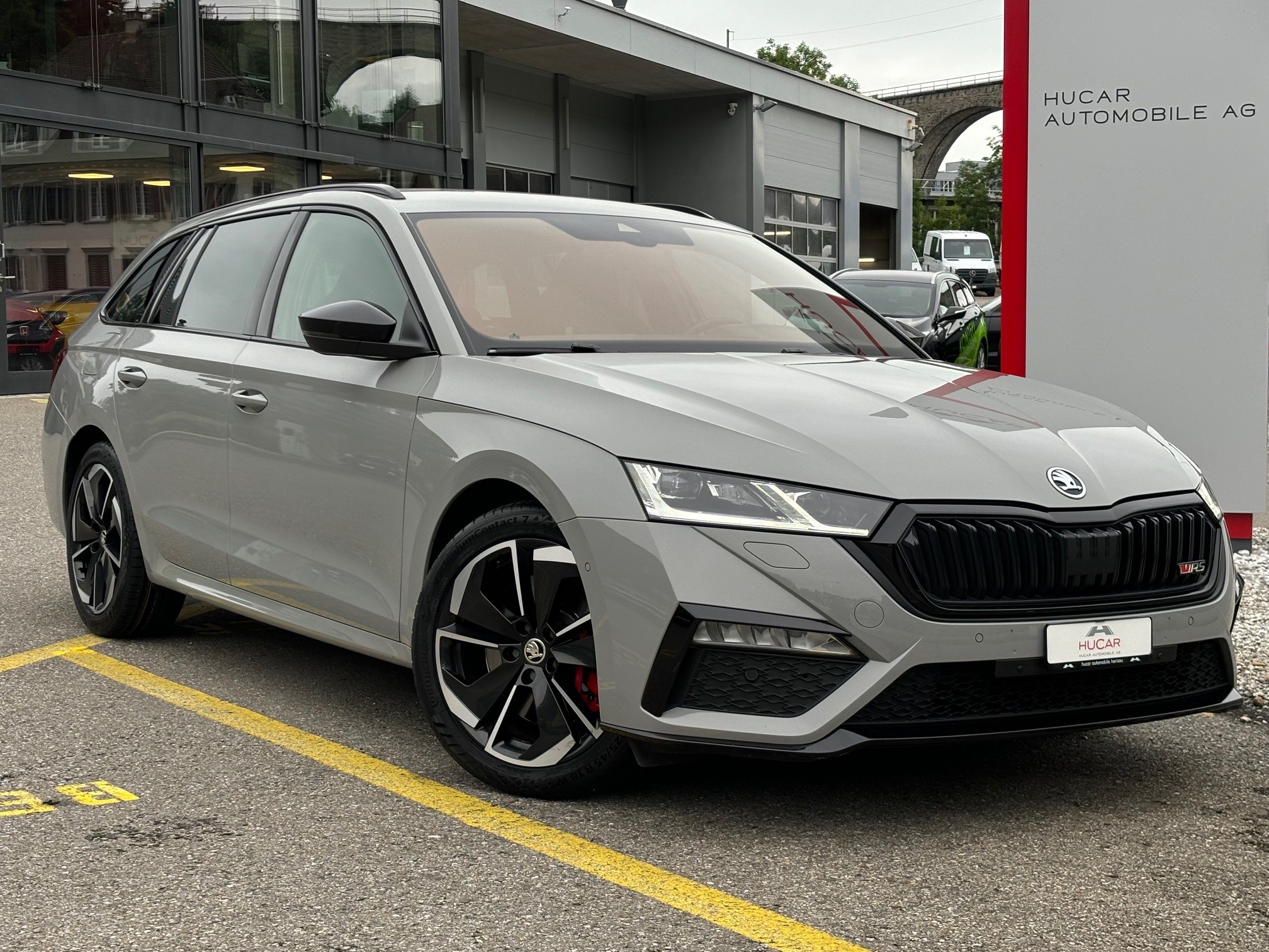 SKODA Octavia Combi 2.0 TSI DSG RS