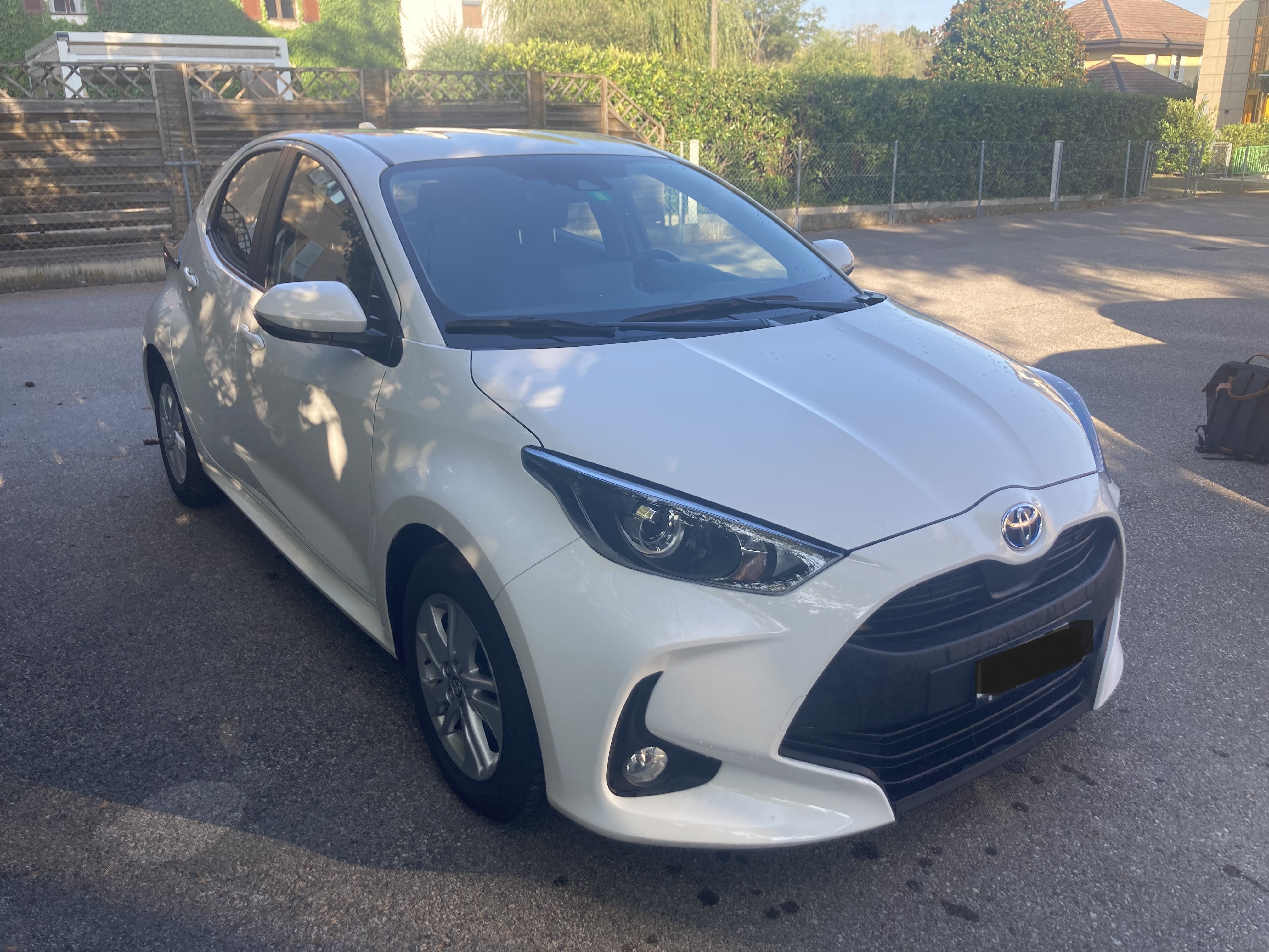 TOYOTA Yaris 1.5 Comfort e-CVT