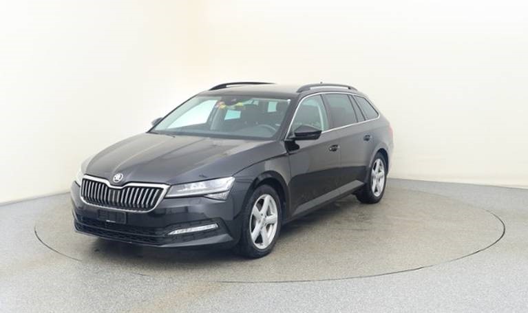 SKODA Superb Combi 2.0 TDi Ambition 4x4 DSG