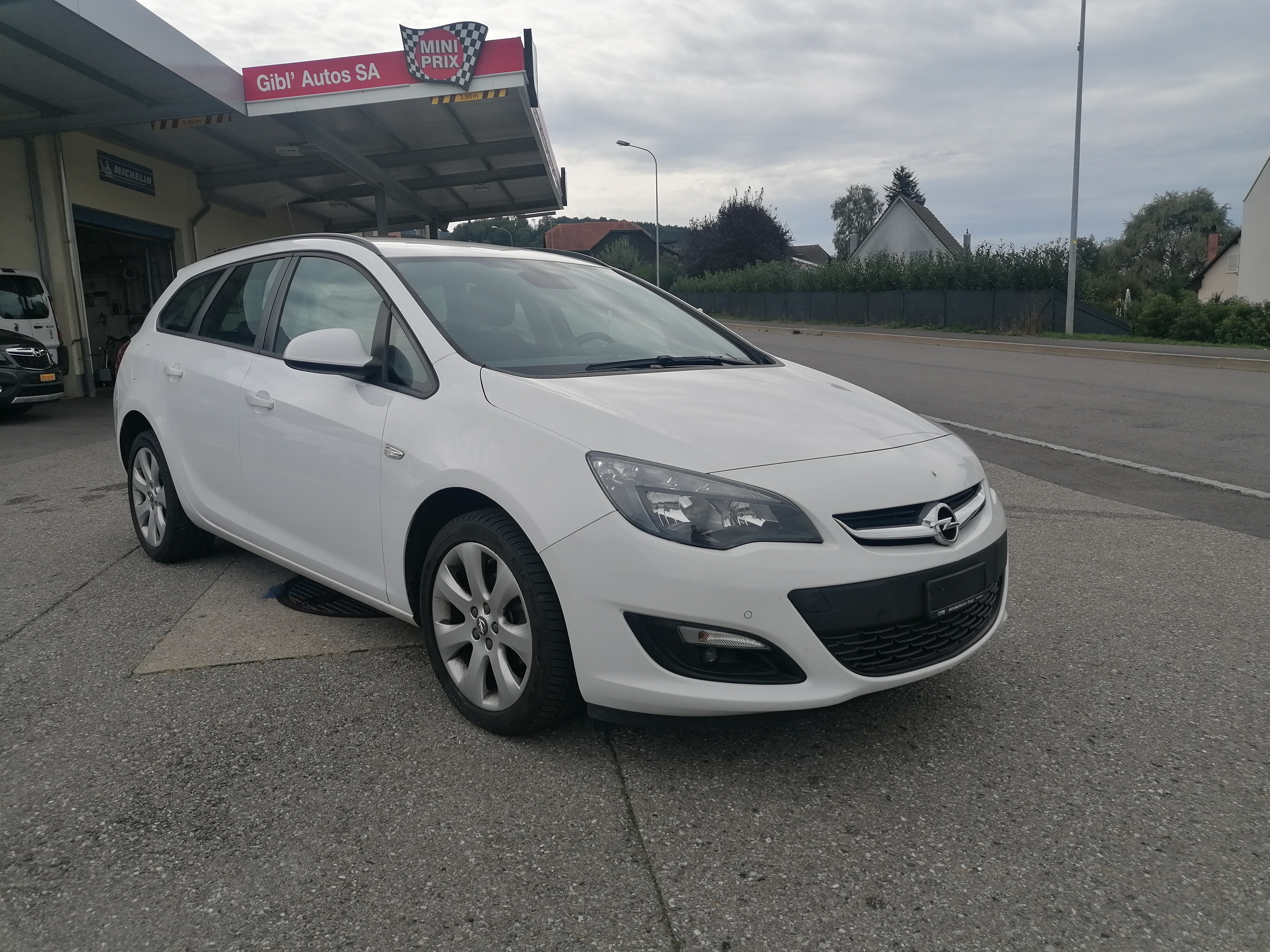 OPEL Astra SportsTourer 1.4i 16V Turbo