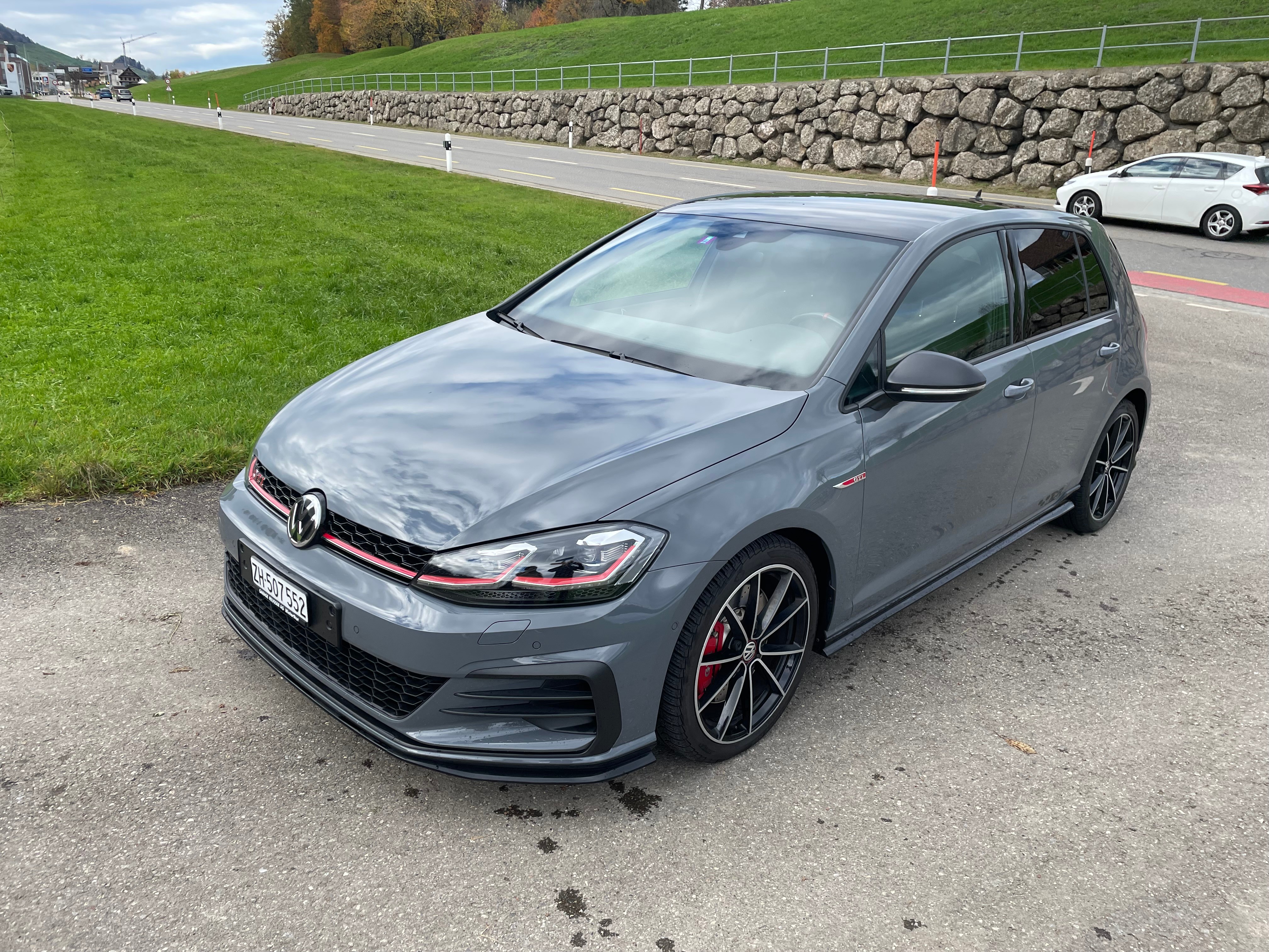 VW Golf 2.0 TSI GTI TCR DSG