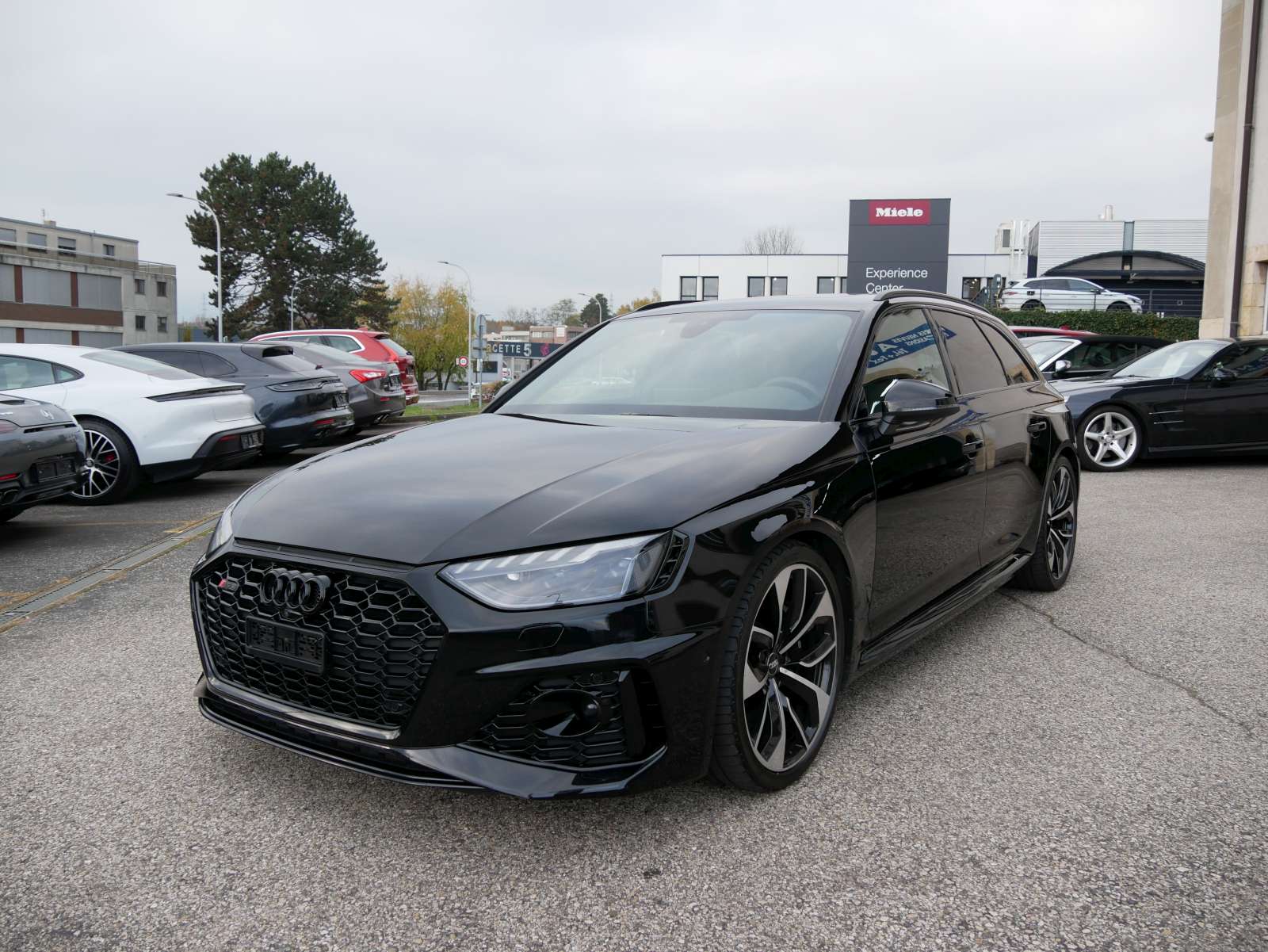 AUDI RS4 Avant quattro tiptronic