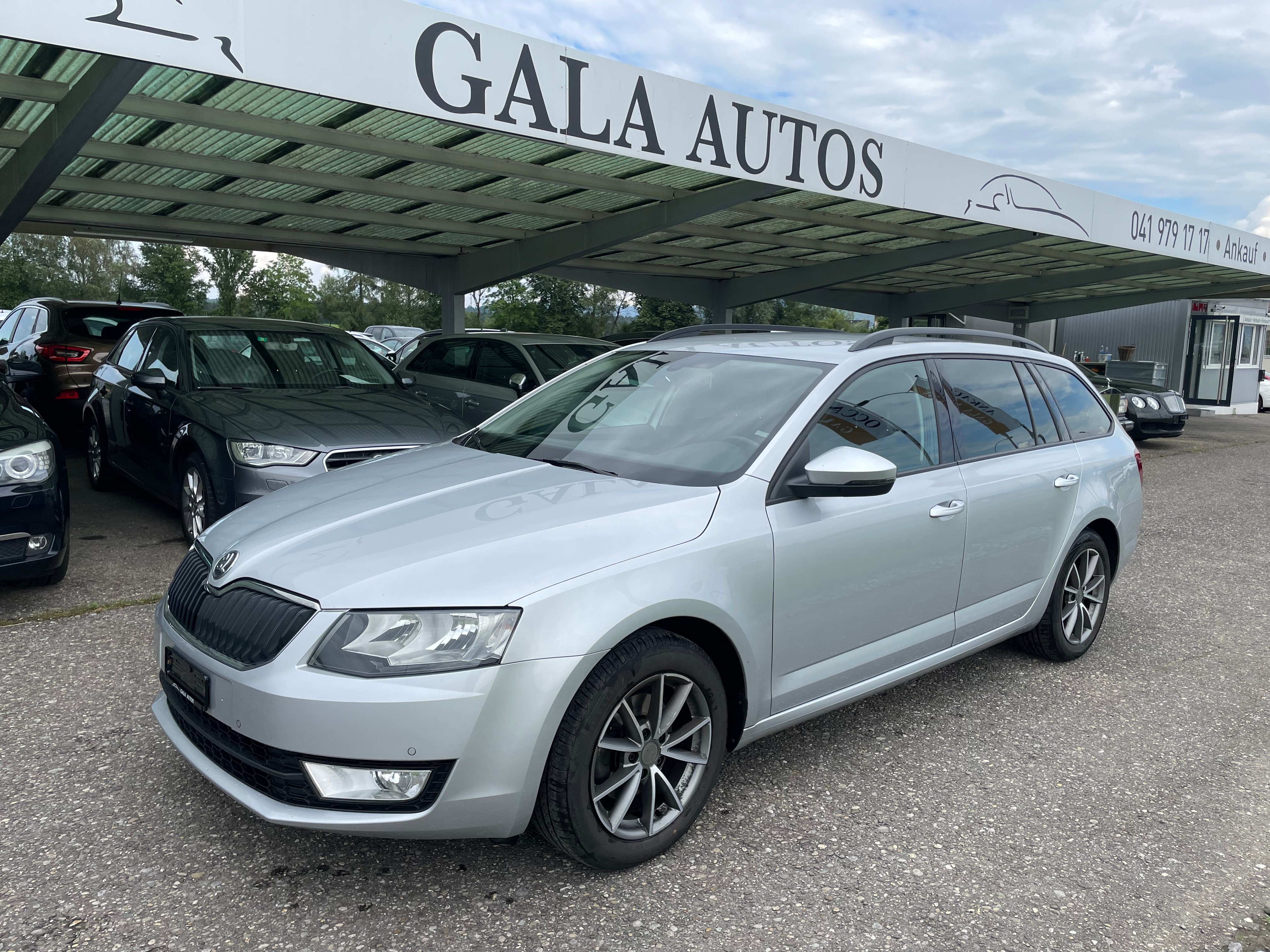 SKODA Octavia Combi 1.6 TDI Ambition