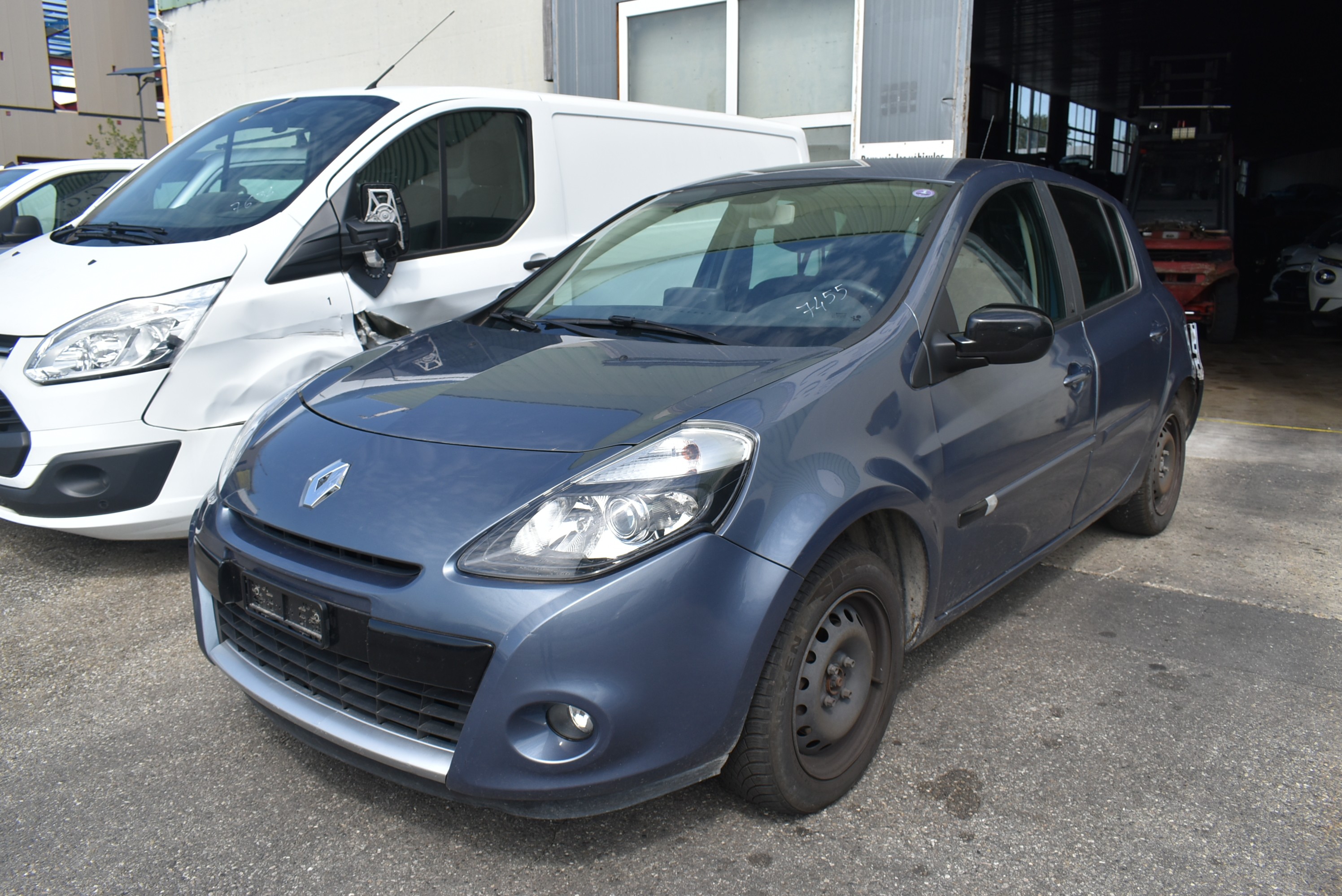 RENAULT Clio 1.6 16V 20th Edition Automatic