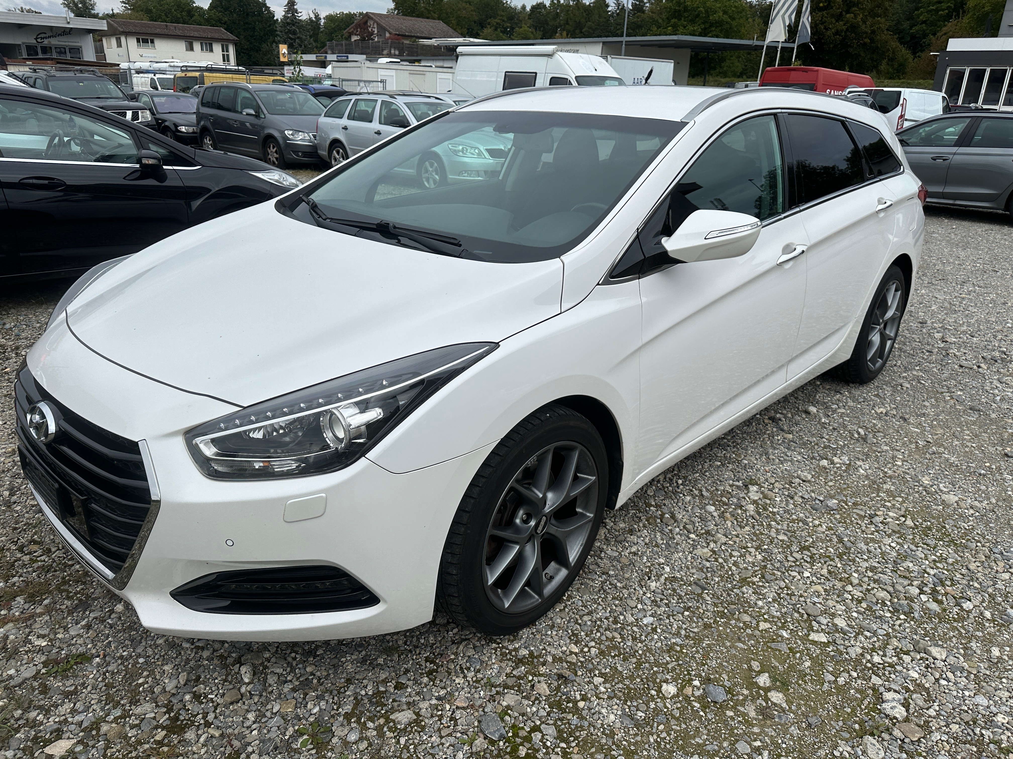 HYUNDAI i40 Wagon 1.7 CRDI Amplia Automatic