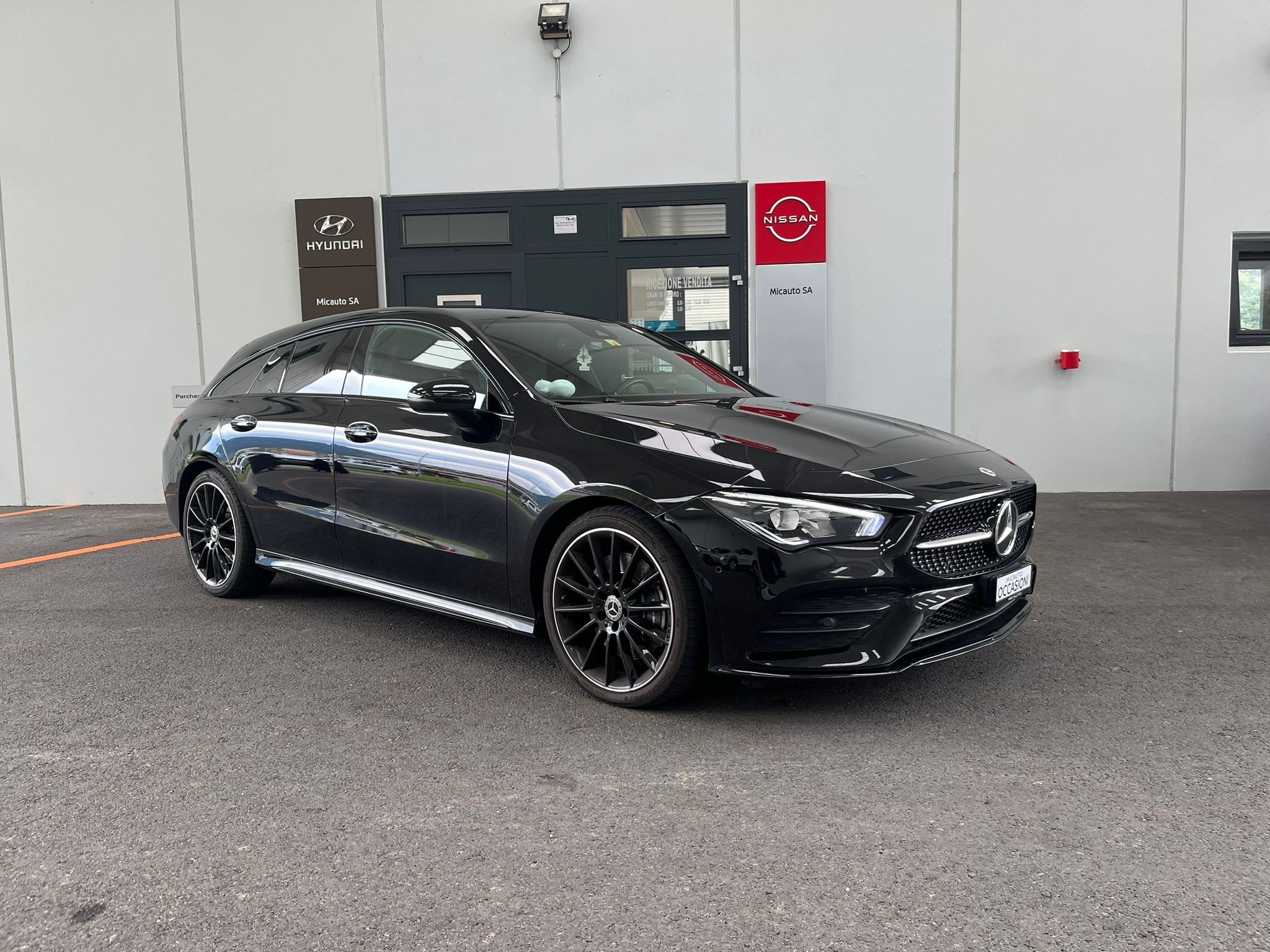 MERCEDES-BENZ CLA 250 Swiss Star AMG Line 4matic Shooting Brake