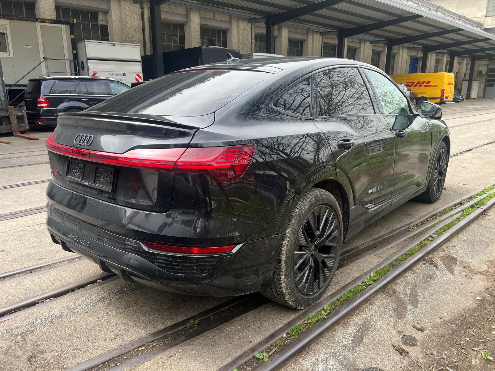 AUDI Q8 Sportback 50 e-tron Black Edition quattro