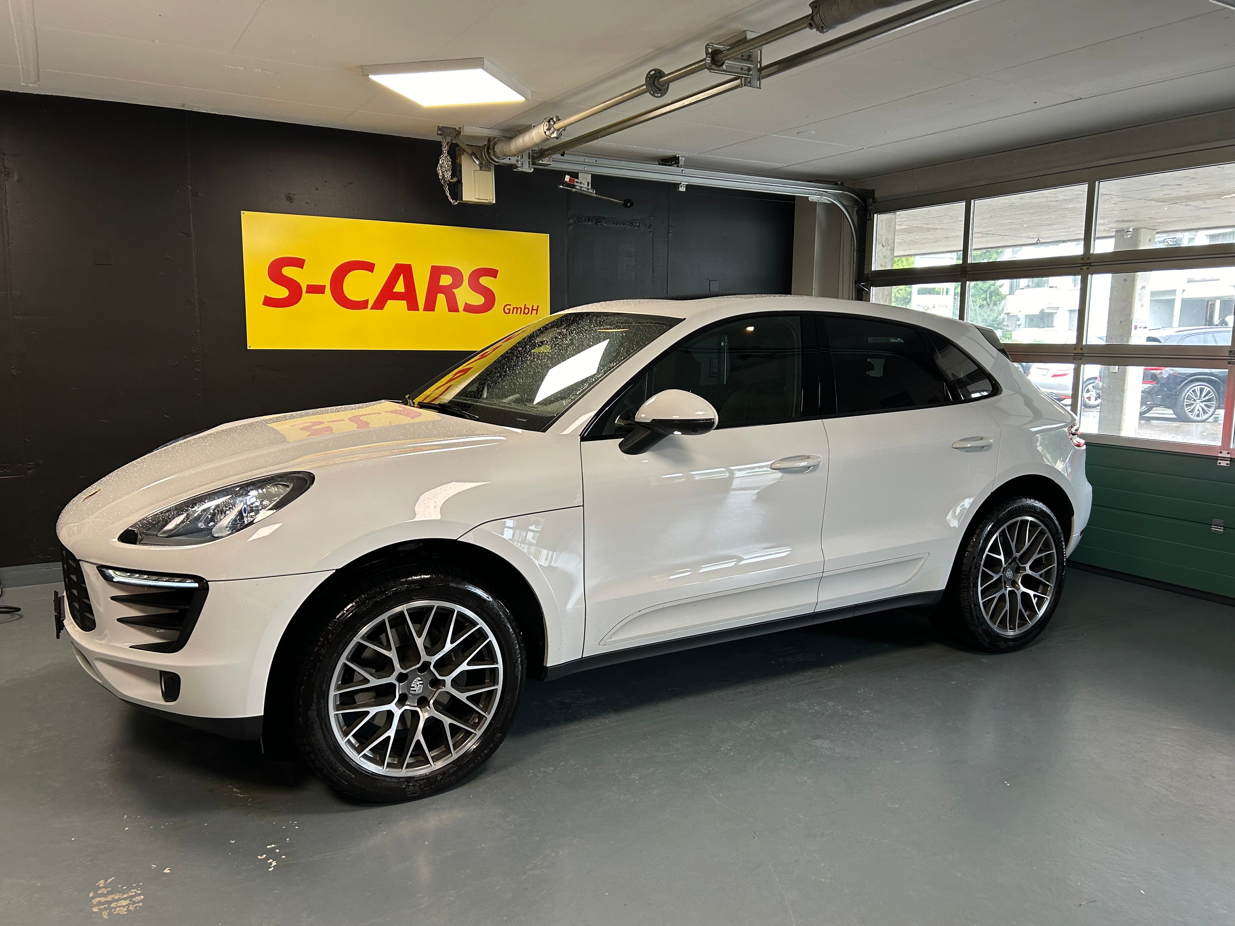 PORSCHE Macan PDK