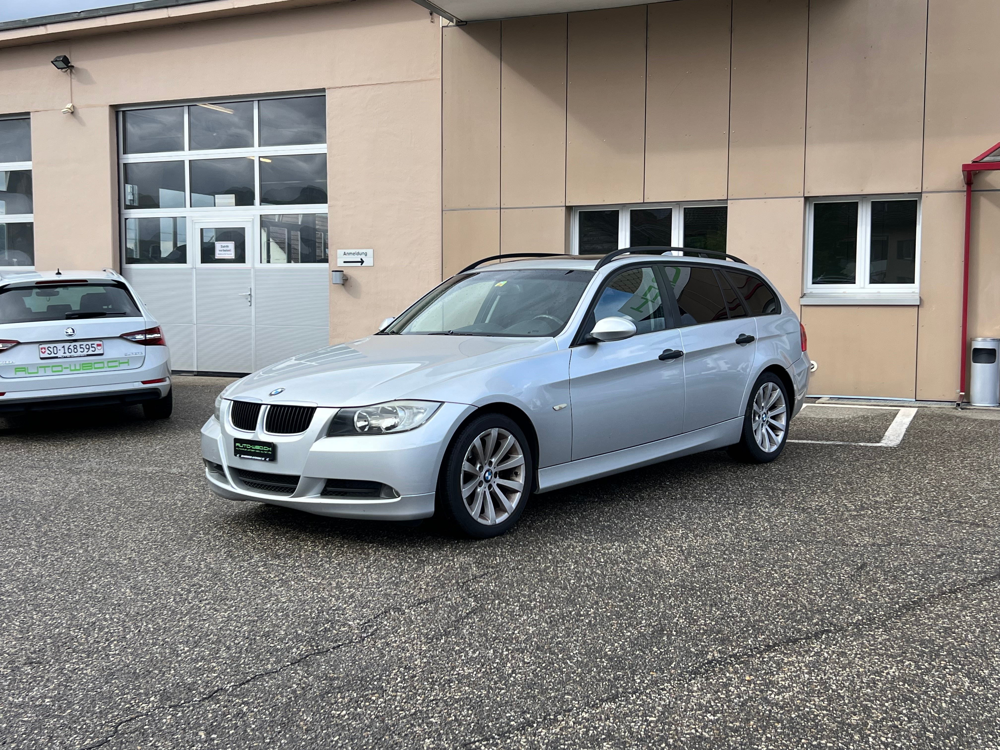 BMW 320i Touring