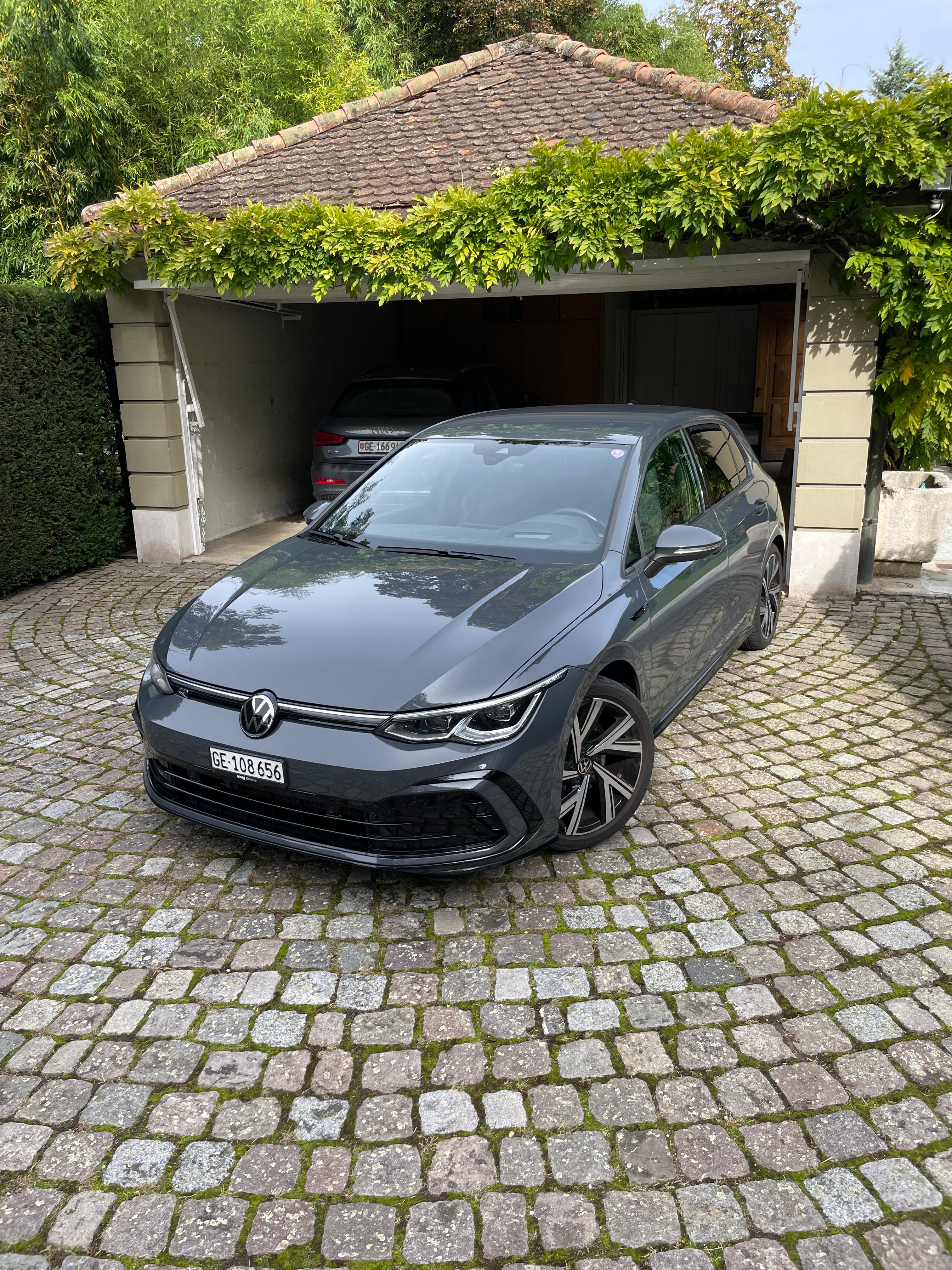 VW Golf 1.5 eTSI mHEV ACT R-Line DSG