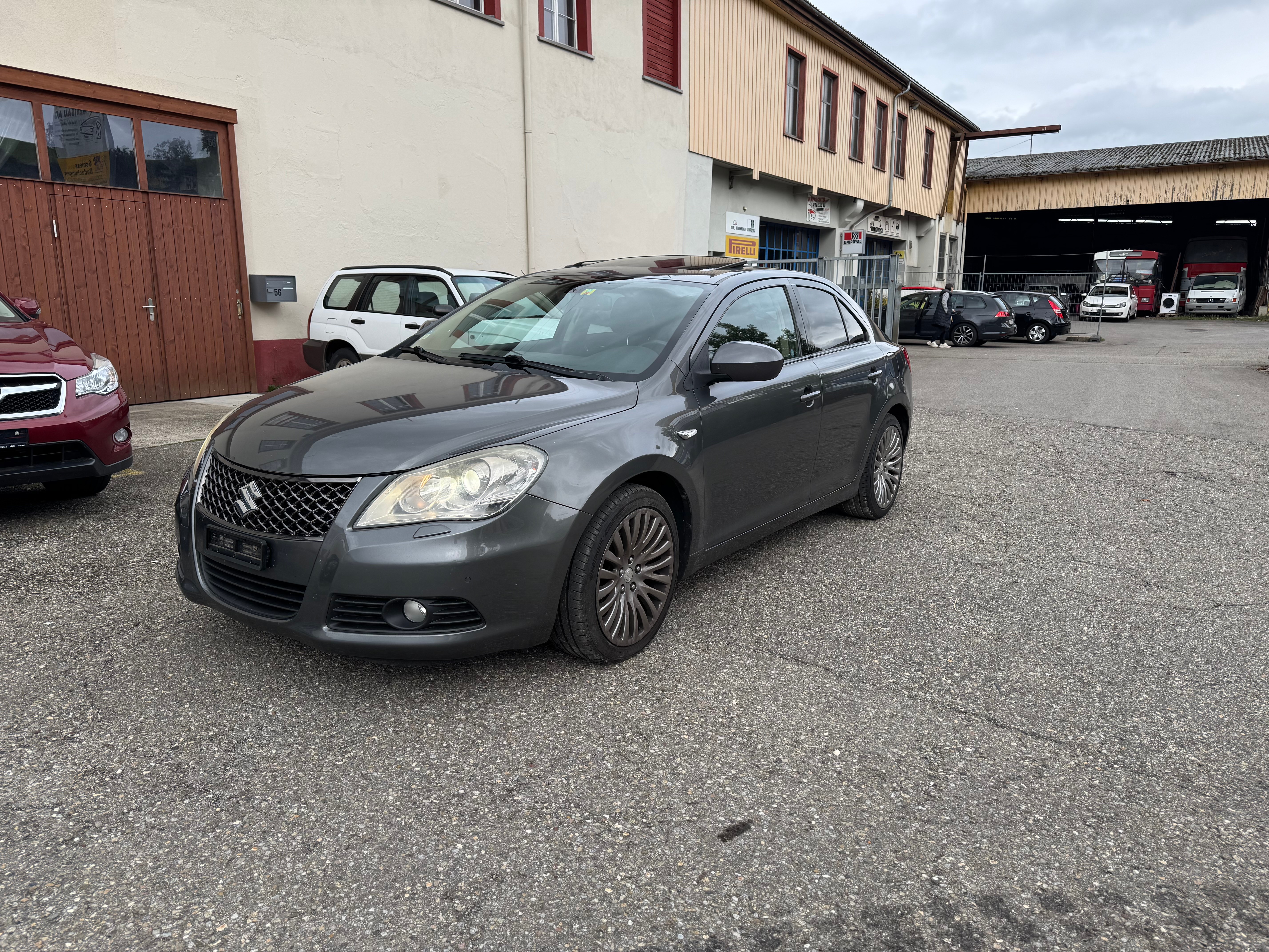 SUZUKI Kizashi 2.4 GL Top 4WD CVT