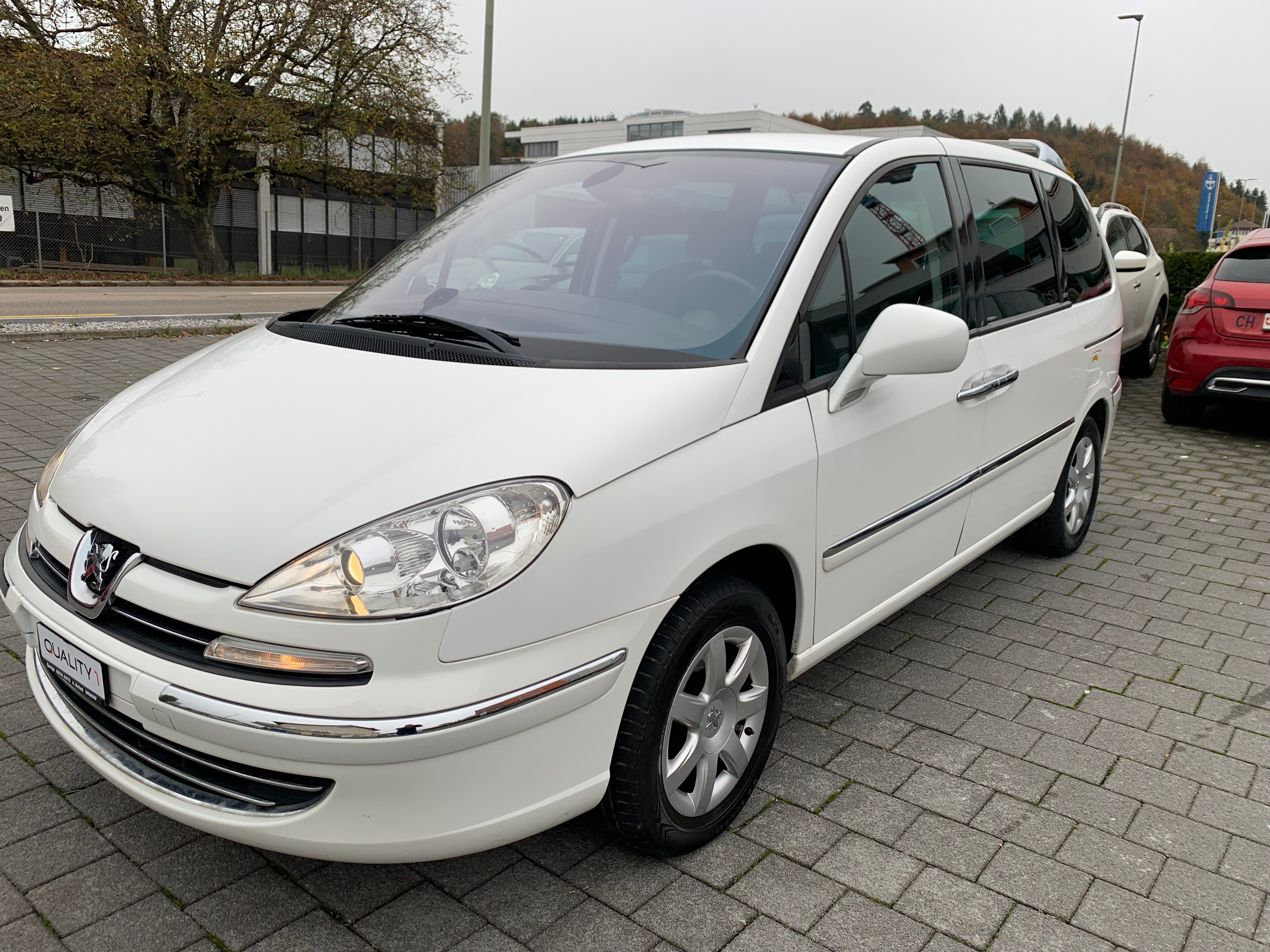 PEUGEOT 807 2.0 16V HDi Family+