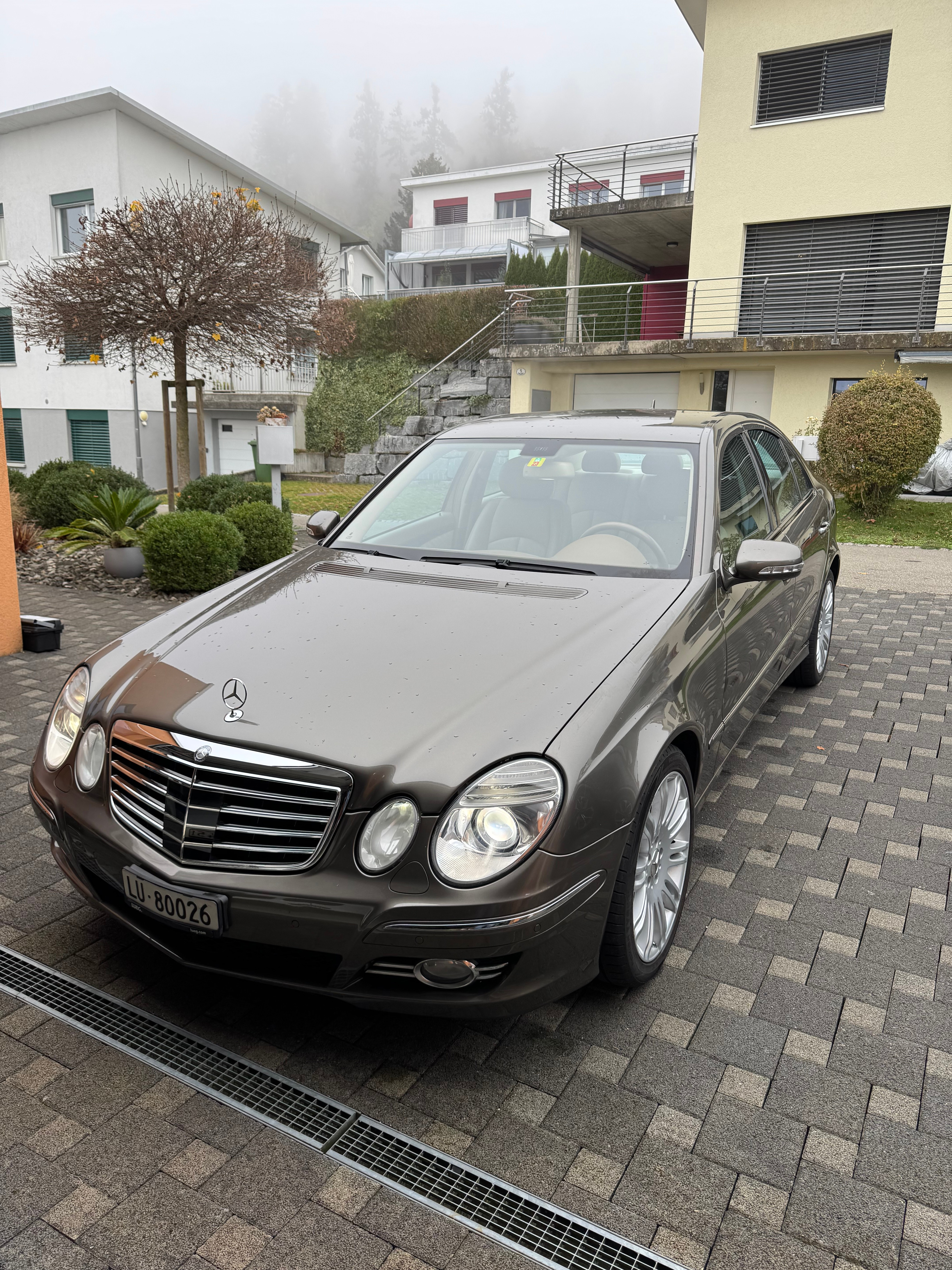 MERCEDES-BENZ E 350 Avantgarde 4Matic Automatic