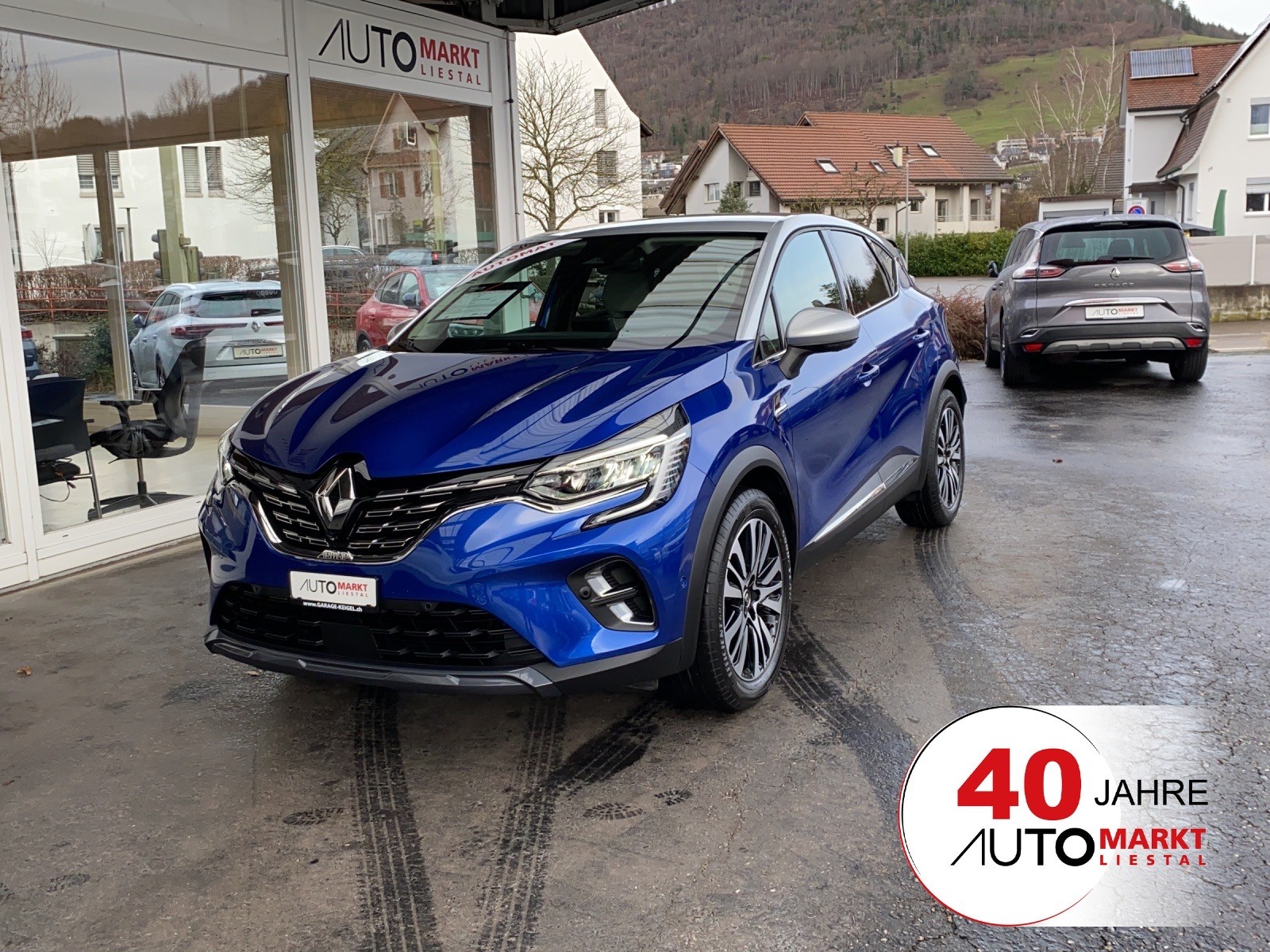 RENAULT Captur 1.3 TCe Initiale EDC