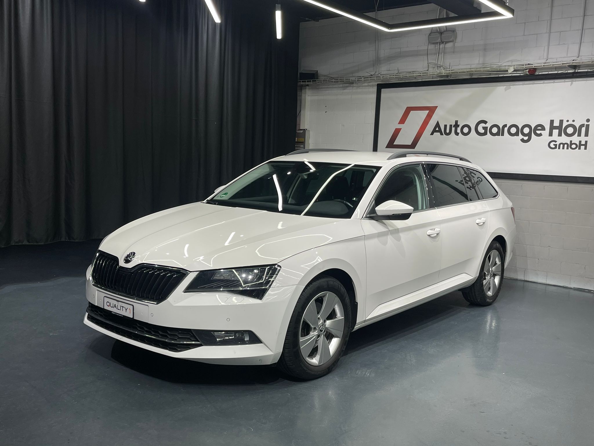 SKODA Superb Combi 2.0 TDi Active DSG