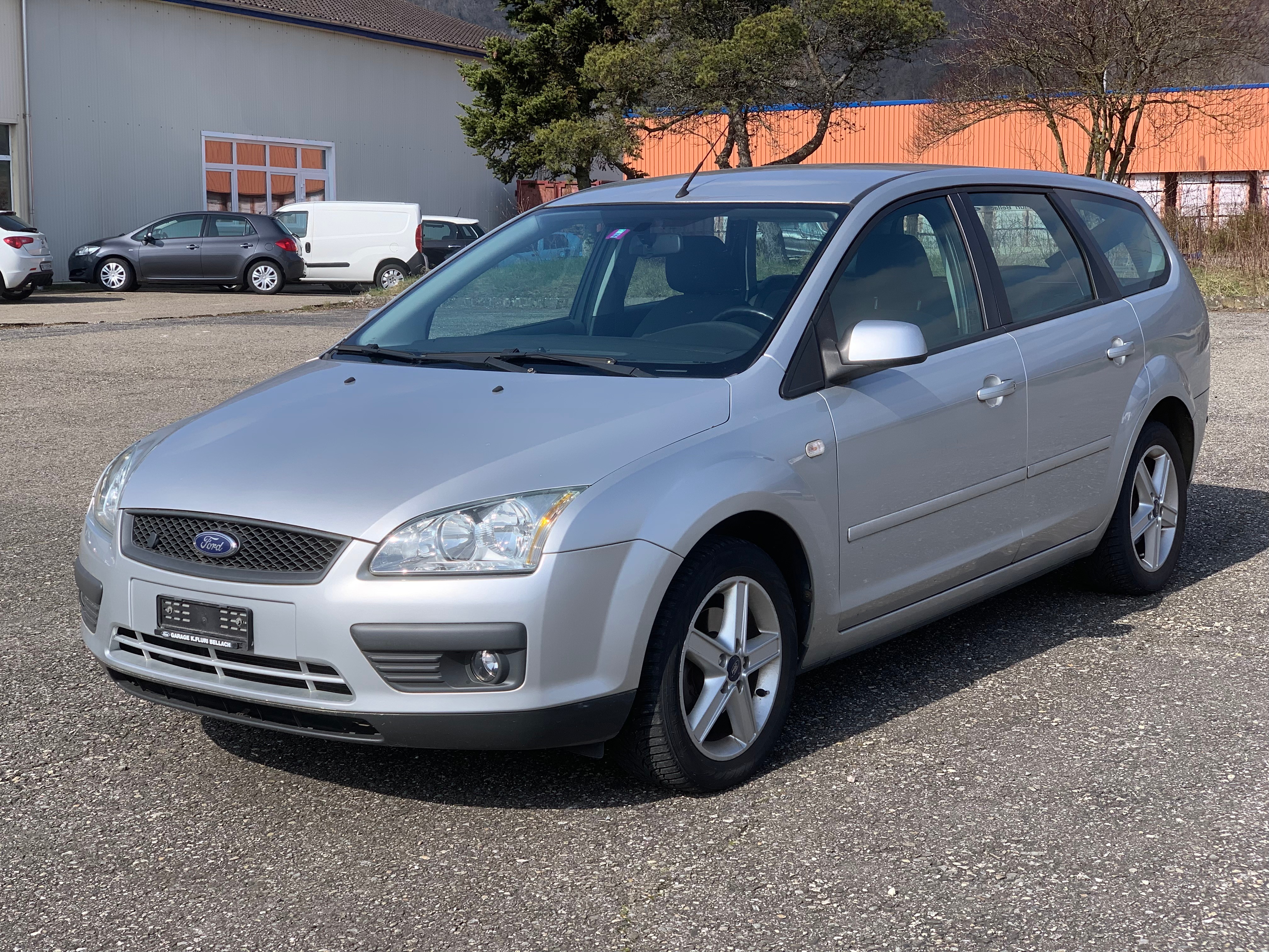 FORD Focus 1.8i Flexifuel Ghia