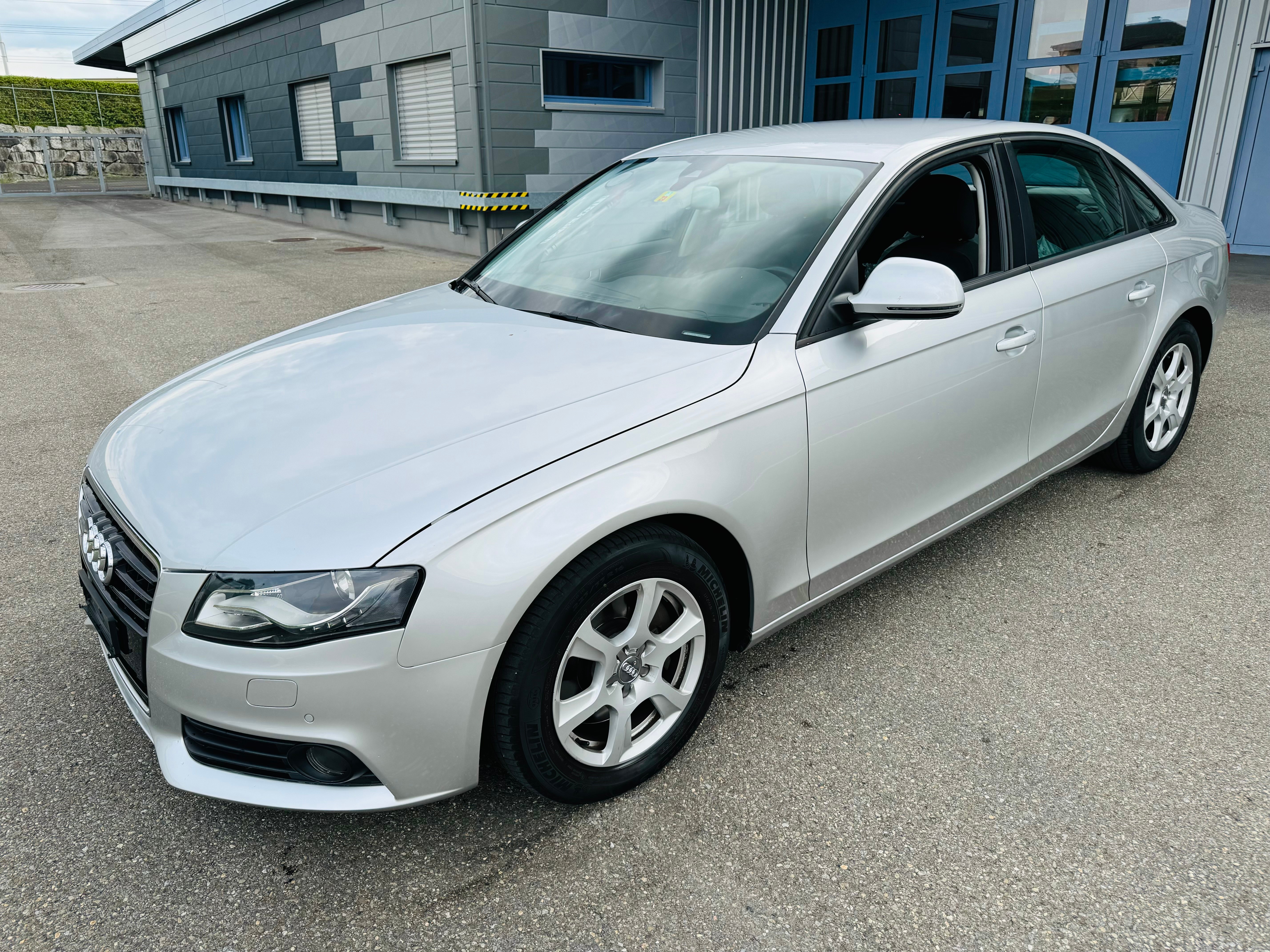 AUDI A4 3.2 FSI quattro tiptronic