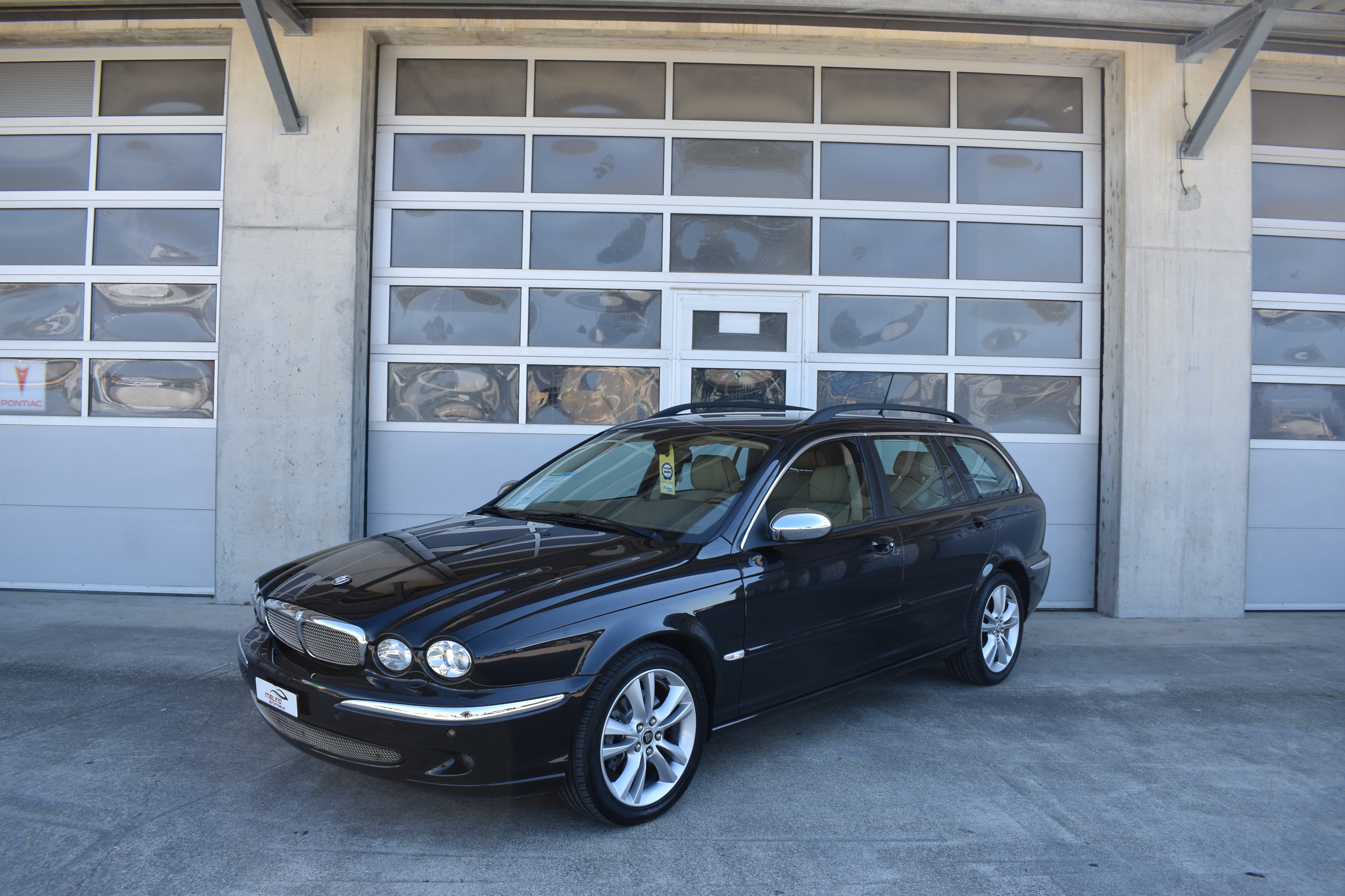 JAGUAR X-Type Estate 2.5 V6 Traction4 Sov. Anniv. Pack Autom.