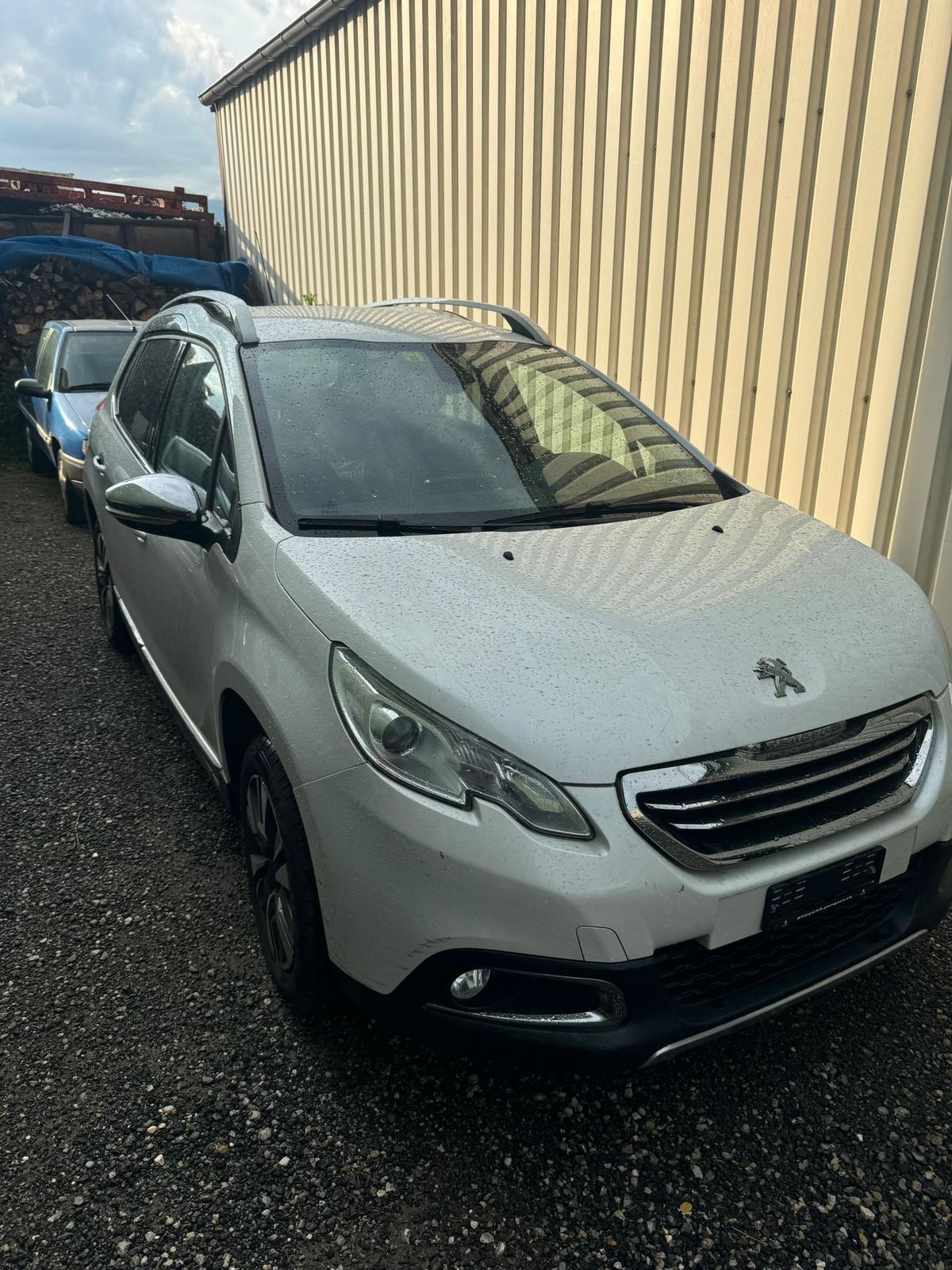 PEUGEOT 2008 1.2 PureTech Allure EAT6