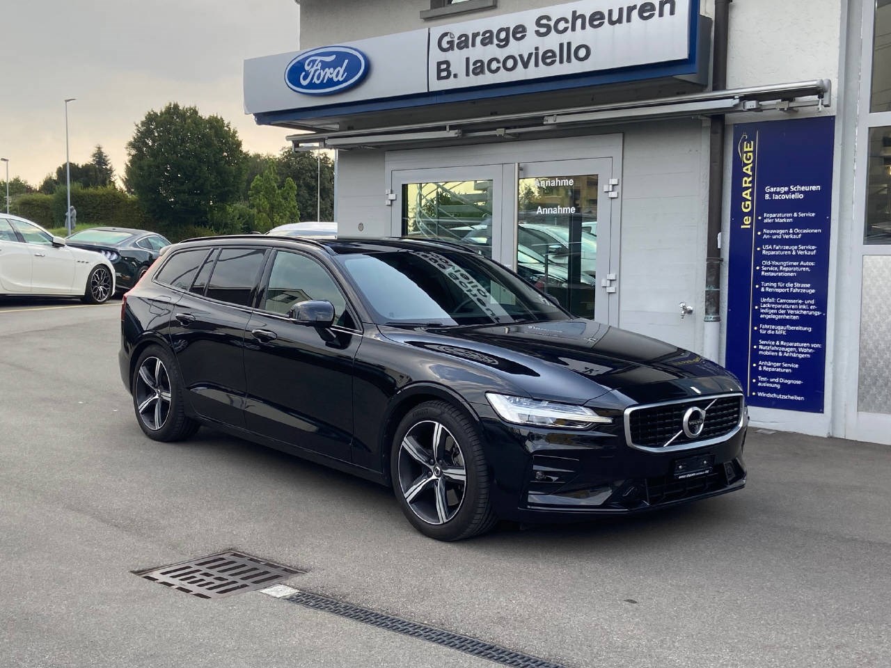 VOLVO V60 2.0 T5 R-Design