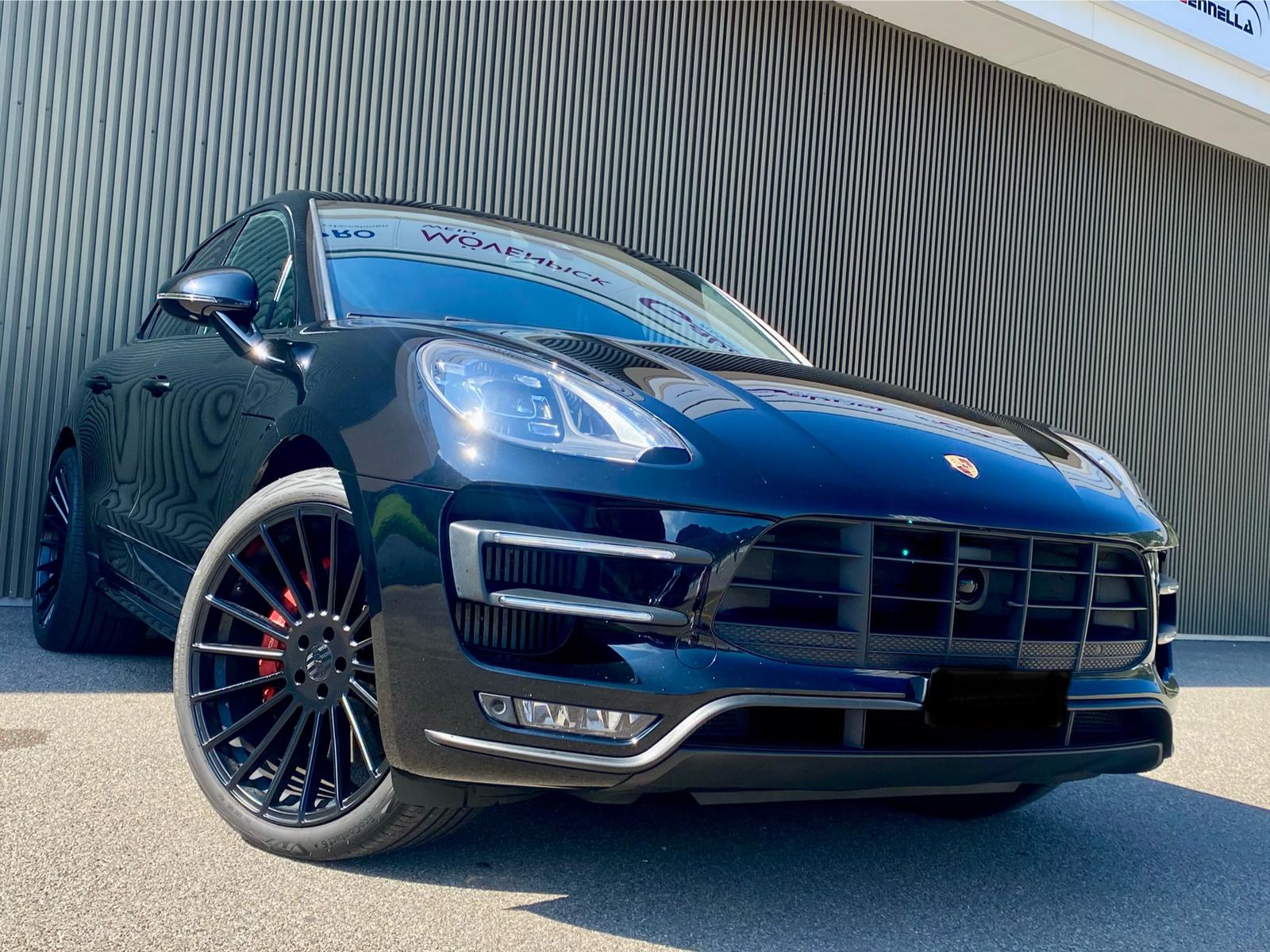 PORSCHE Macan Turbo Performance PDK