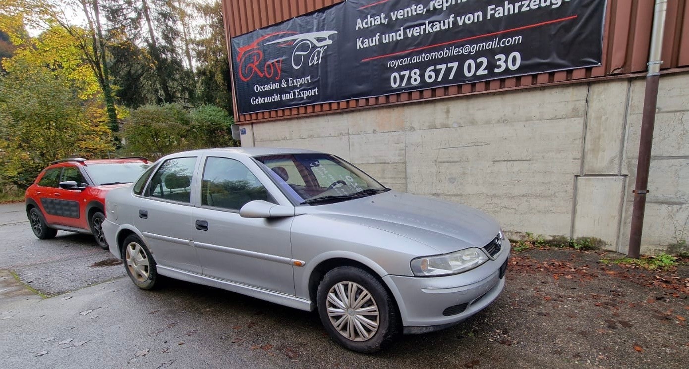 OPEL Vectra 1.8i 16V Avantage