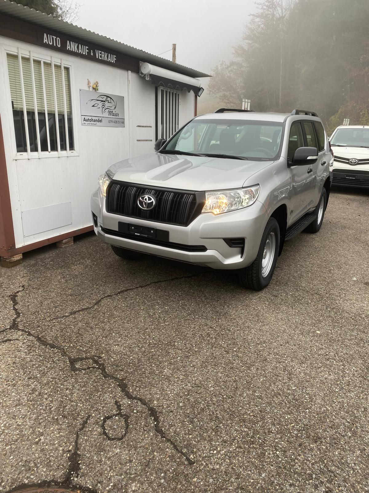 TOYOTA Land Cruiser 2.8TD Active Automat