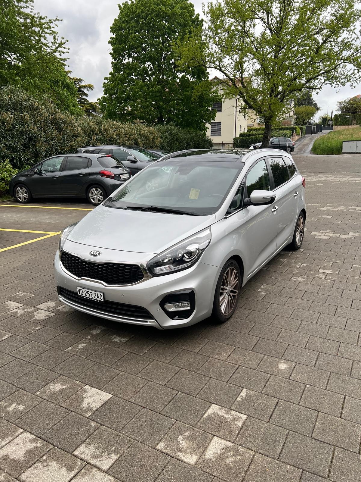 KIA Carens 1.7 CRDi Trend DCT